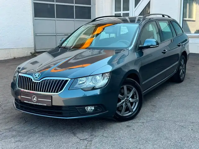 Skoda Superb 2.0 TDI Combi Active 8-FACH KLIMA SHZ AHK