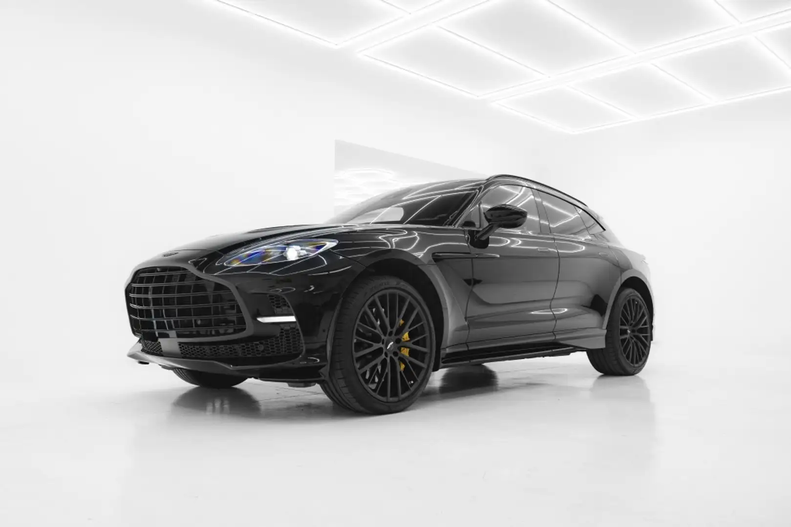 Aston Martin DBX DBX707 Negru - 1
