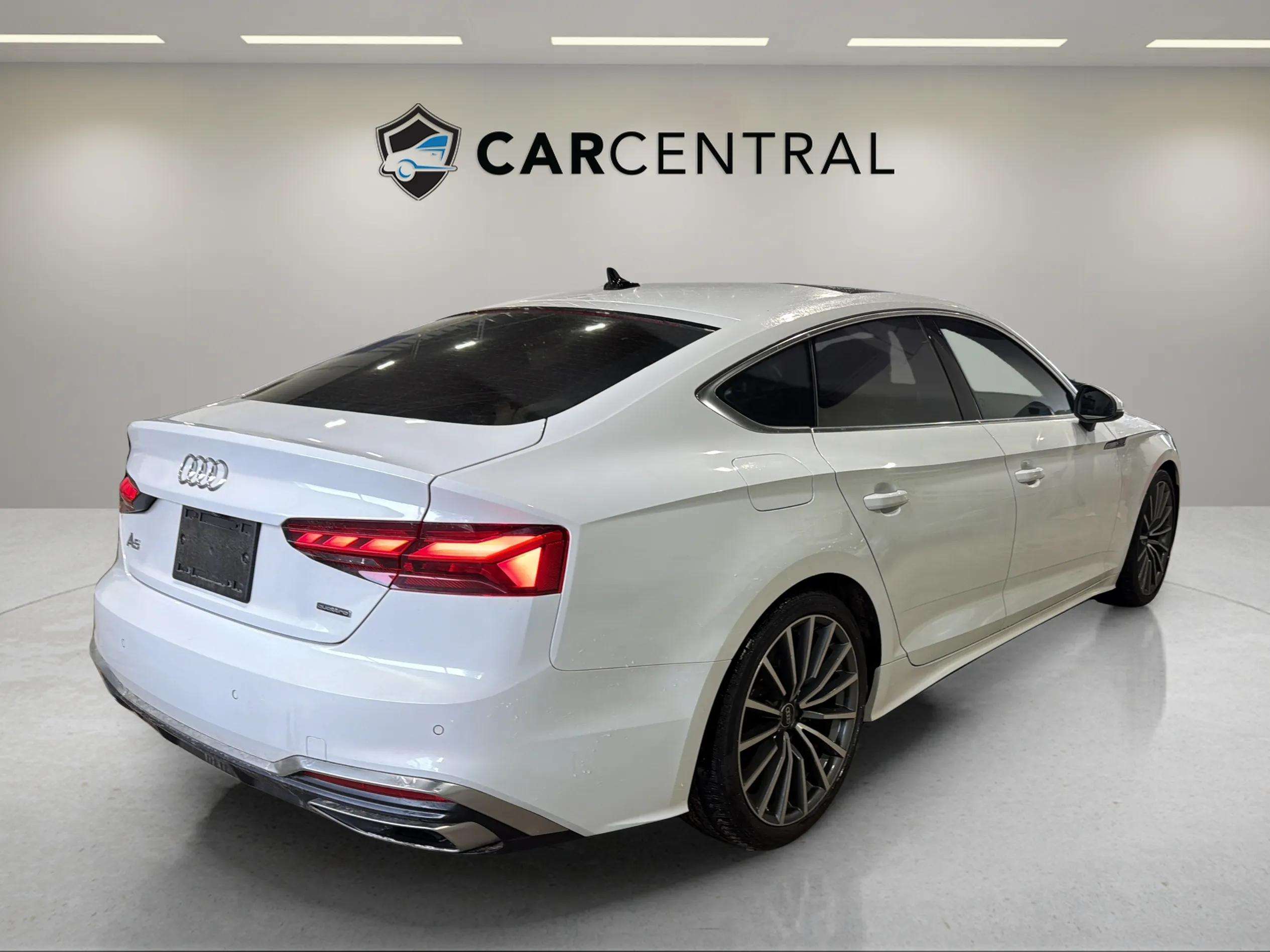 2022 Audi A5 PROGRESSIV S-LINE| LEATHER | ROOF | CLEAN CARFAX alt 5
