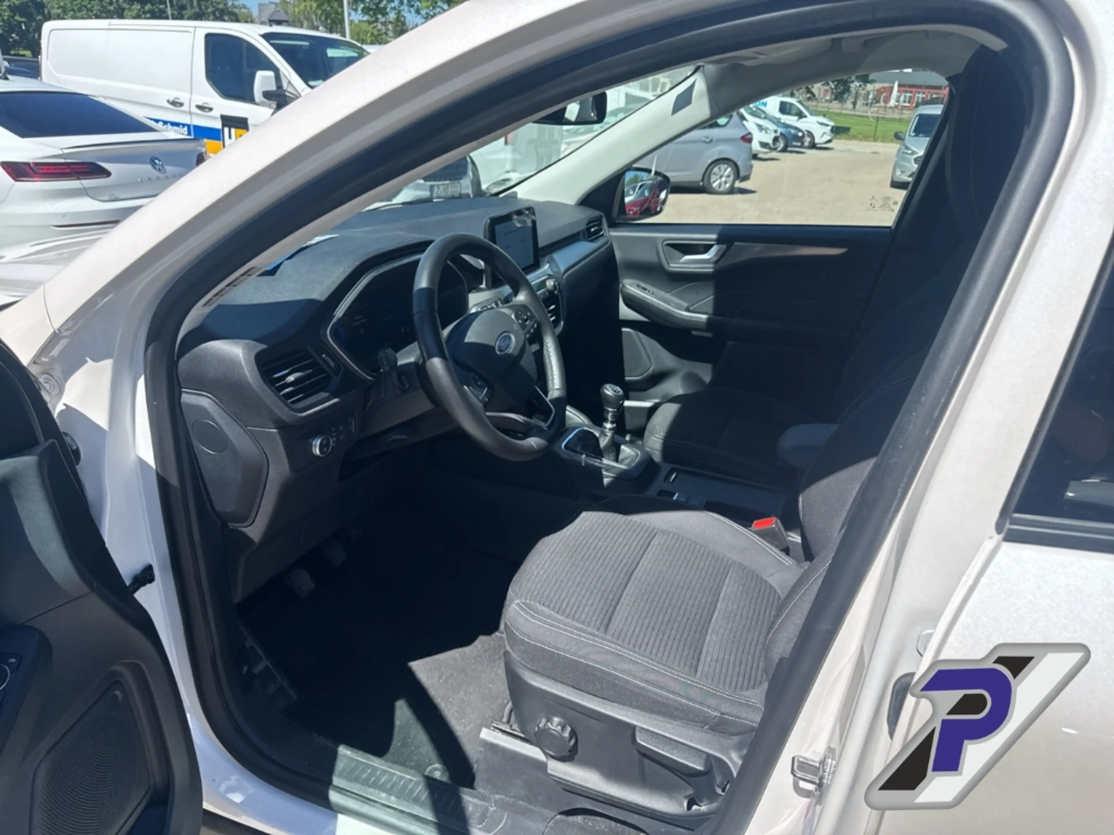 Ford Kuga Titanium AHZV el.schwenkbar+GJR+WINTER-PAKET — photo 12