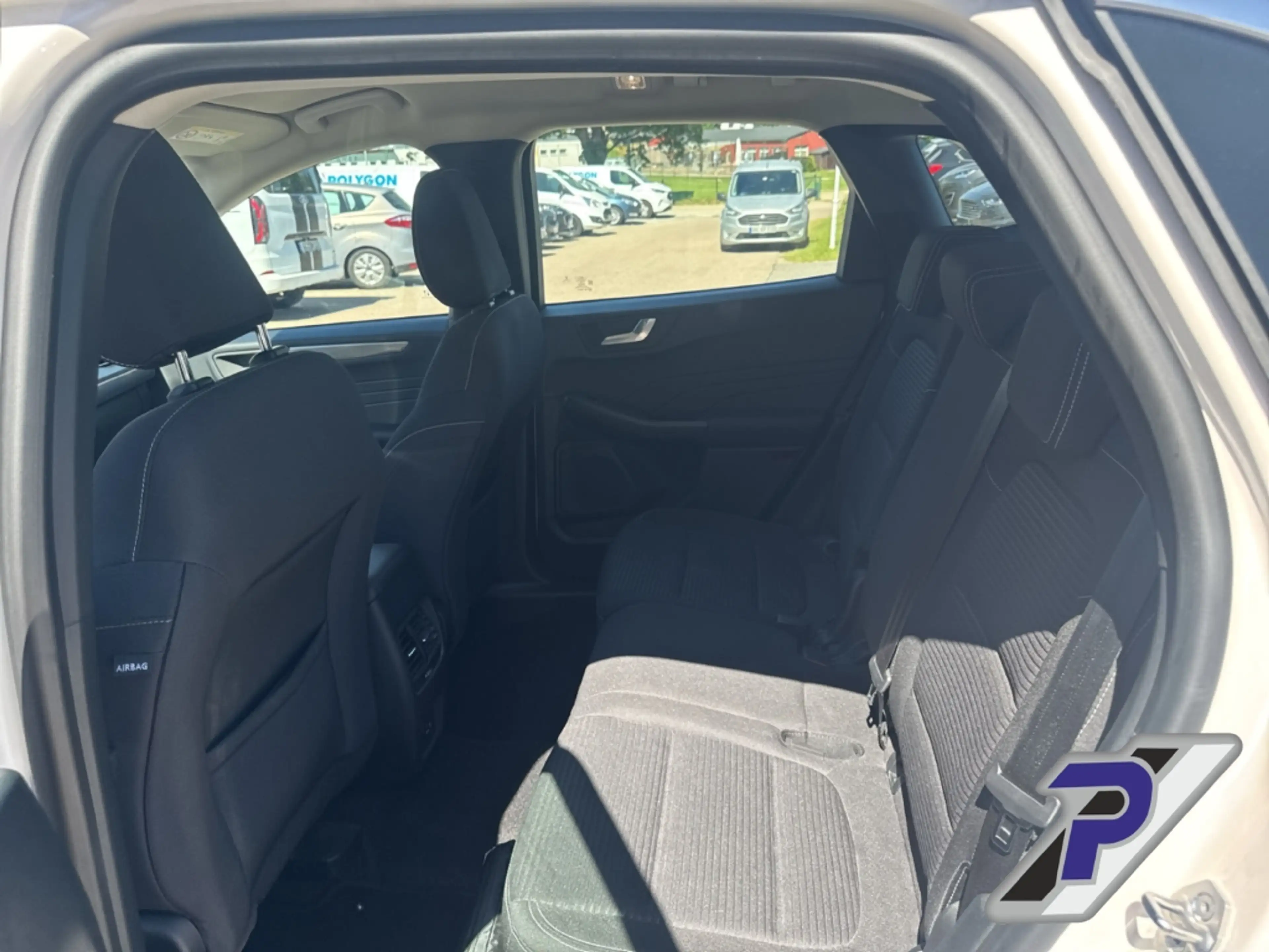Ford Kuga Titanium AHZV el.schwenkbar+GJR+WINTER-PAKET — photo 13
