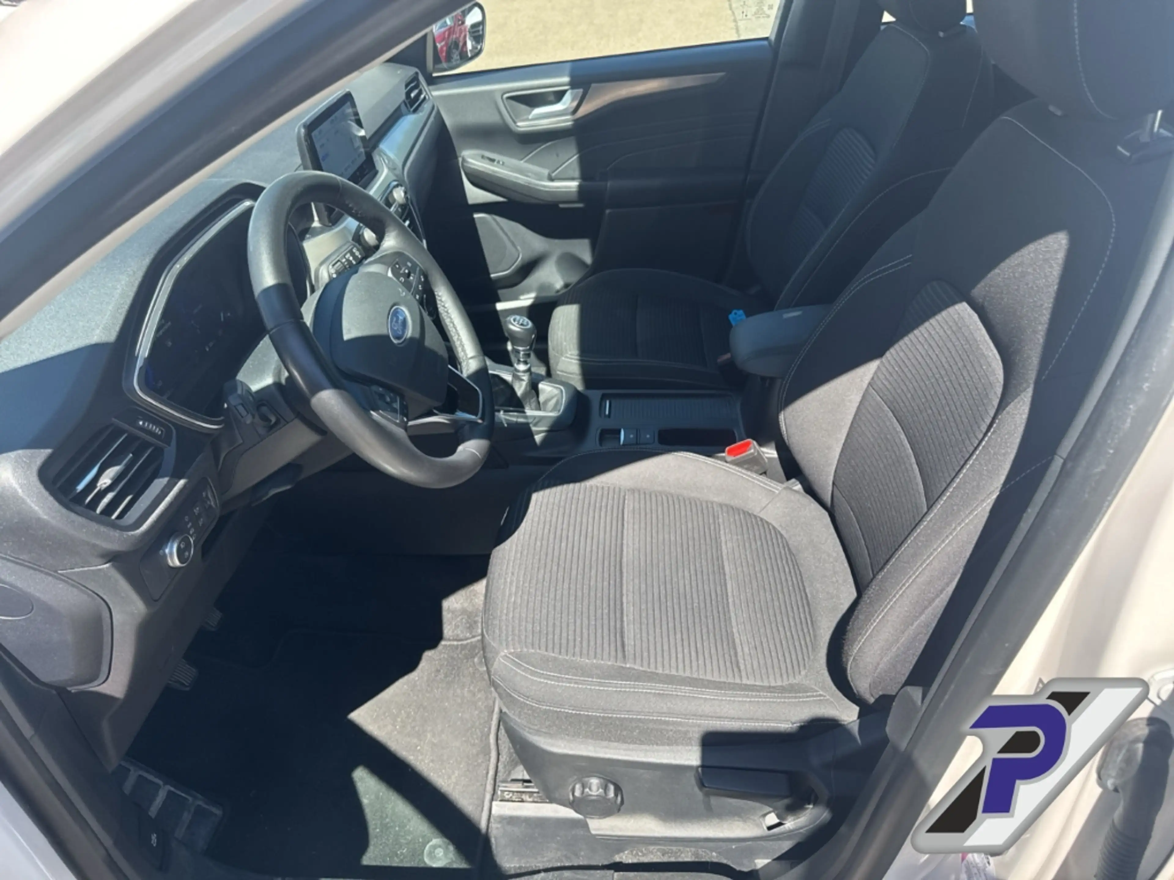 Ford Kuga Titanium AHZV el.schwenkbar+GJR+WINTER-PAKET — photo 11
