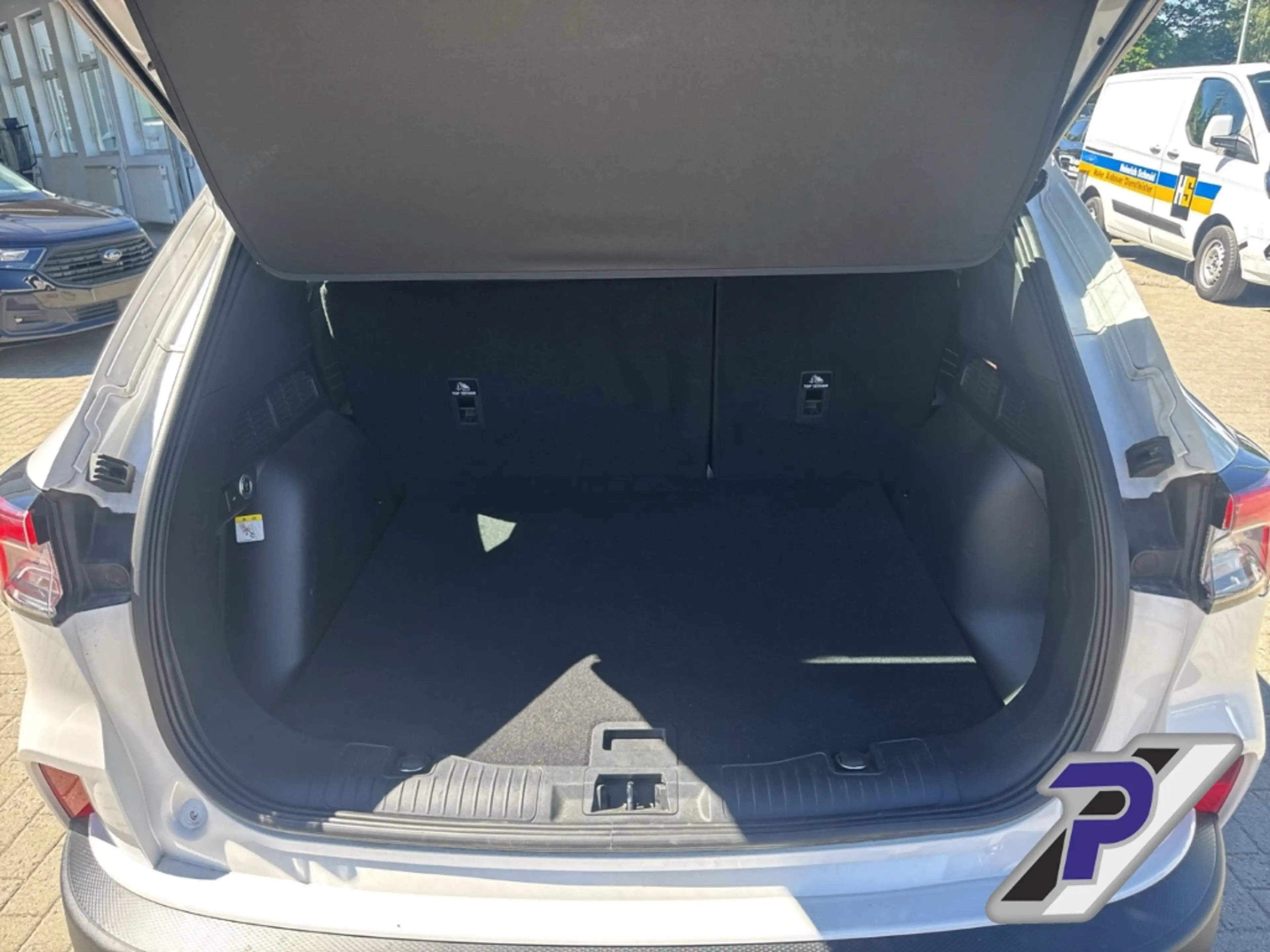 Ford Kuga Titanium AHZV el.schwenkbar+GJR+WINTER-PAKET — photo 10