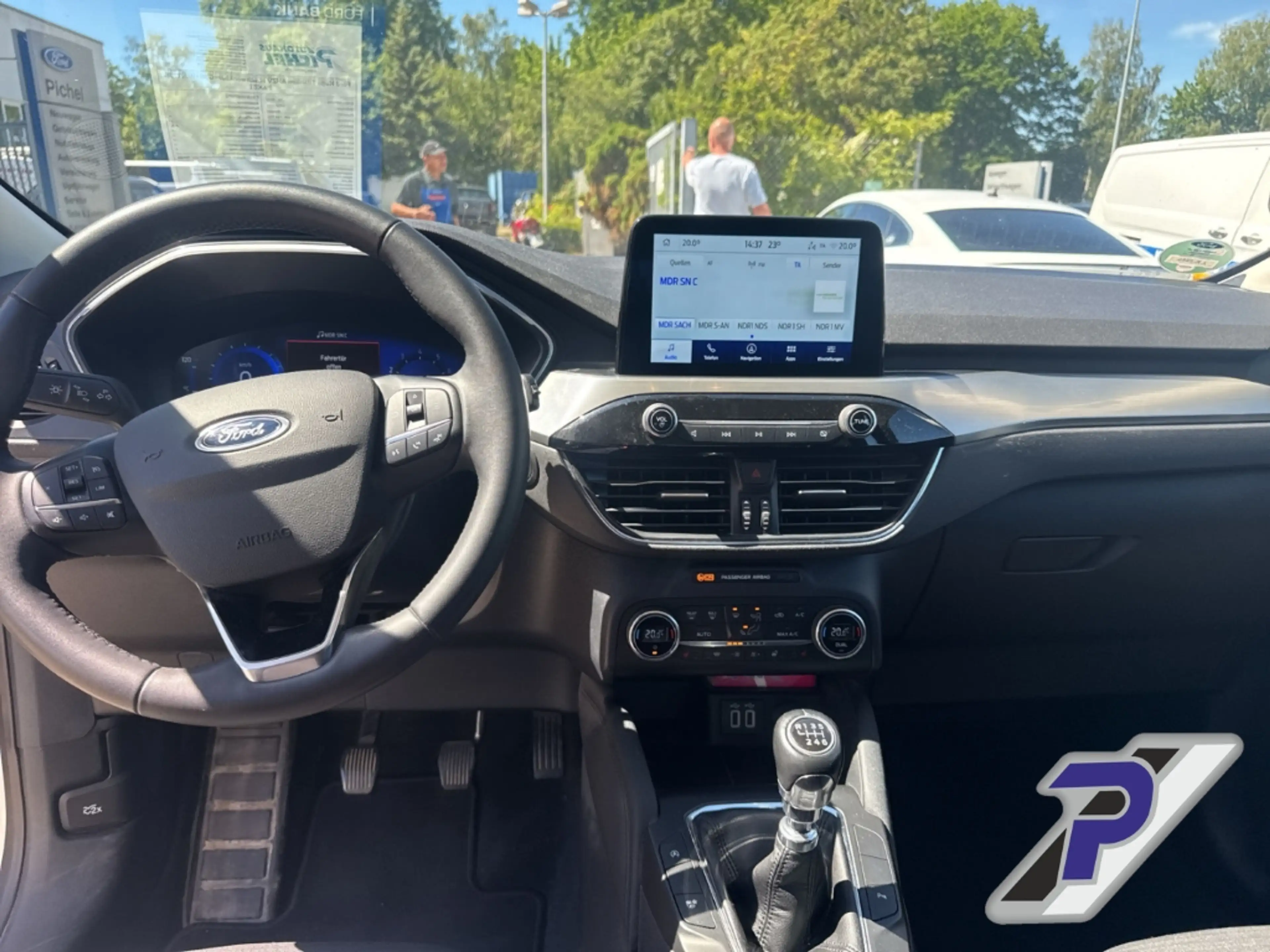 Ford Kuga Titanium AHZV el.schwenkbar+GJR+WINTER-PAKET — photo 15