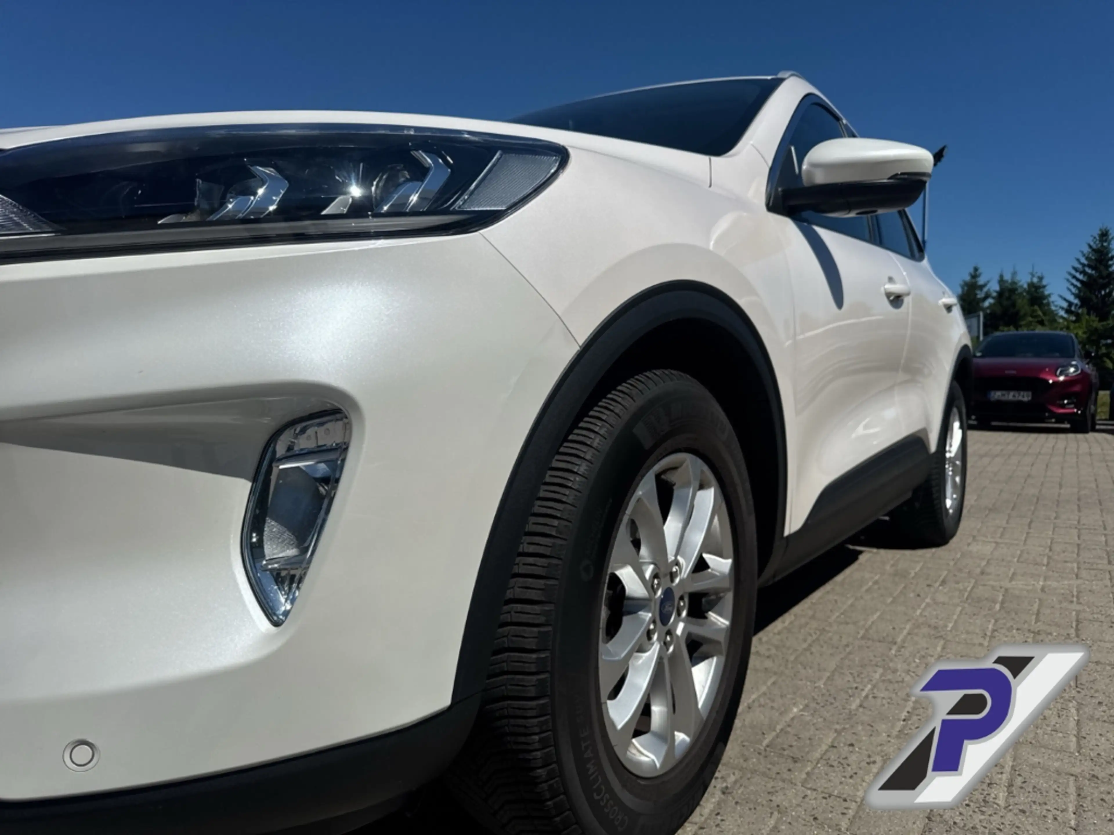 Ford Kuga Titanium AHZV el.schwenkbar+GJR+WINTER-PAKET — photo 9