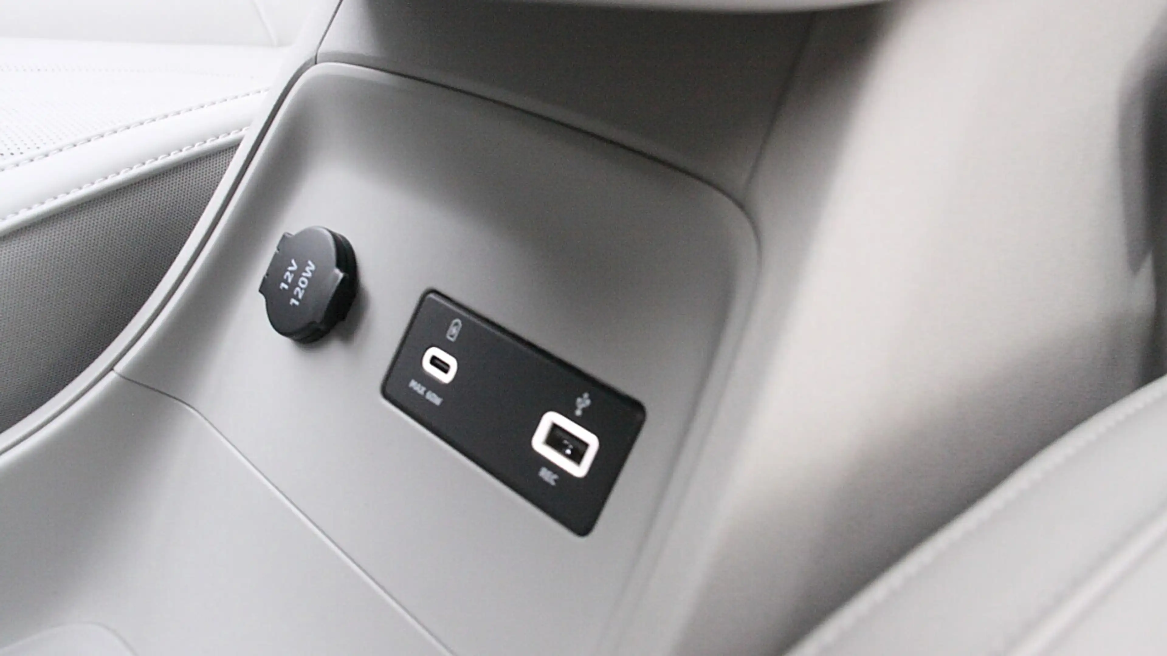 Leapmotor B10 67,1Wh Design Pro Max — photo 11