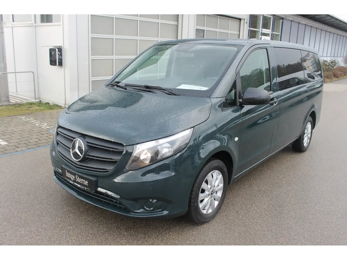 Mercedes-Benz Vito 114 CDI Tourer PRO Lang+Klima+Navi+Kamera+ Grün - 2