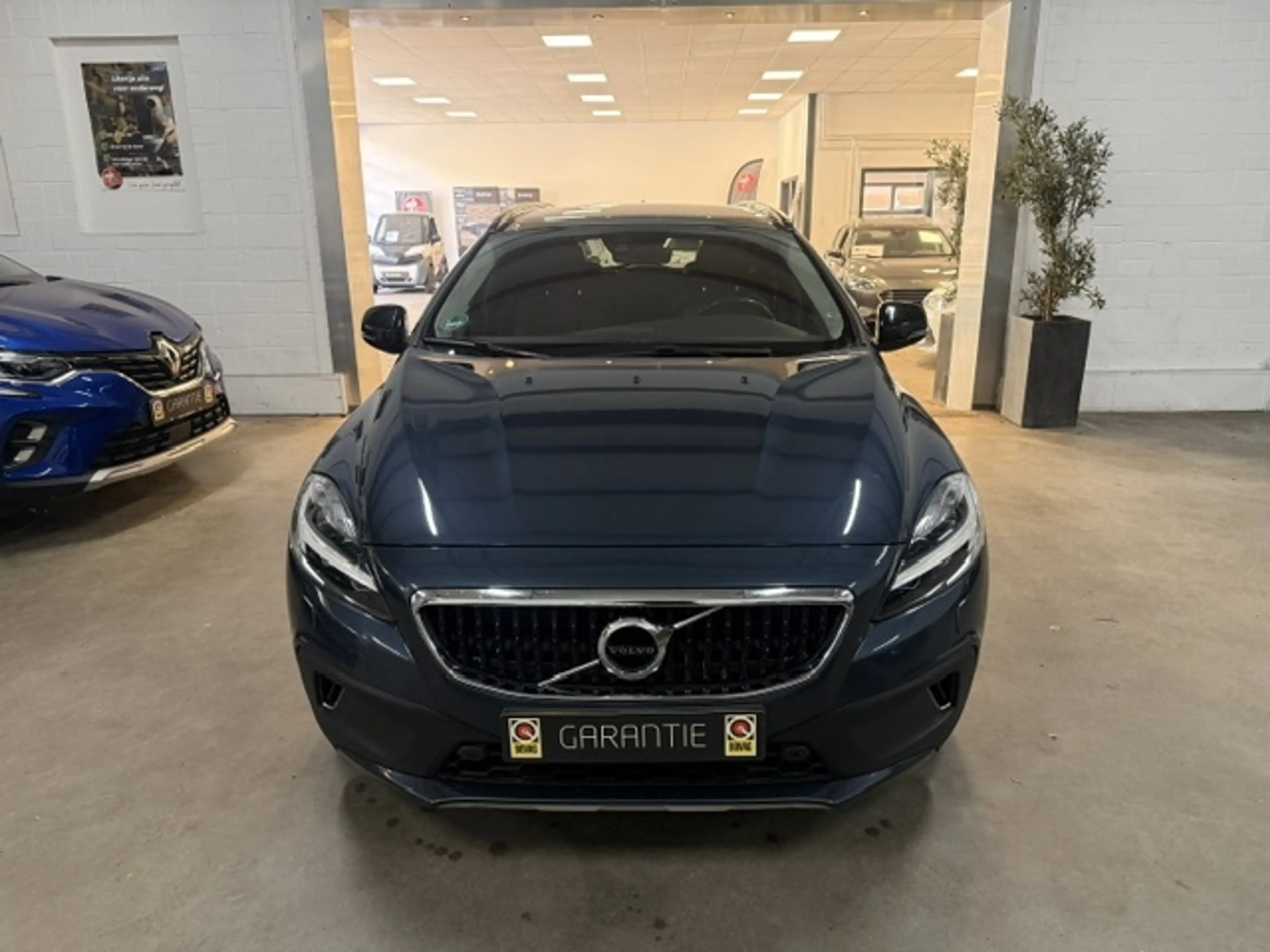Volvo V40 Cross Country Automaat 1.5 T3 Polar+ Luxury — photo 2