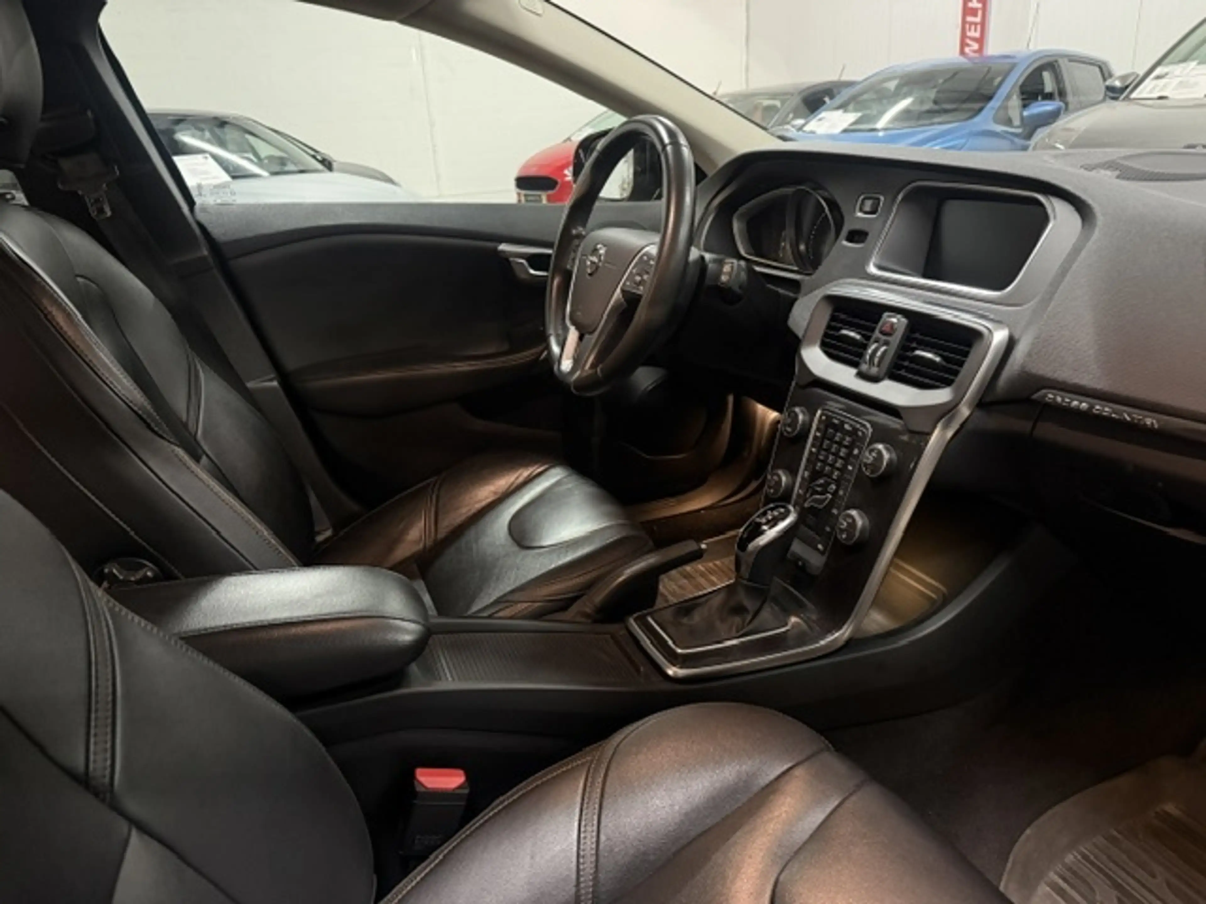 Volvo V40 Cross Country Automaat 1.5 T3 Polar+ Luxury — photo 8
