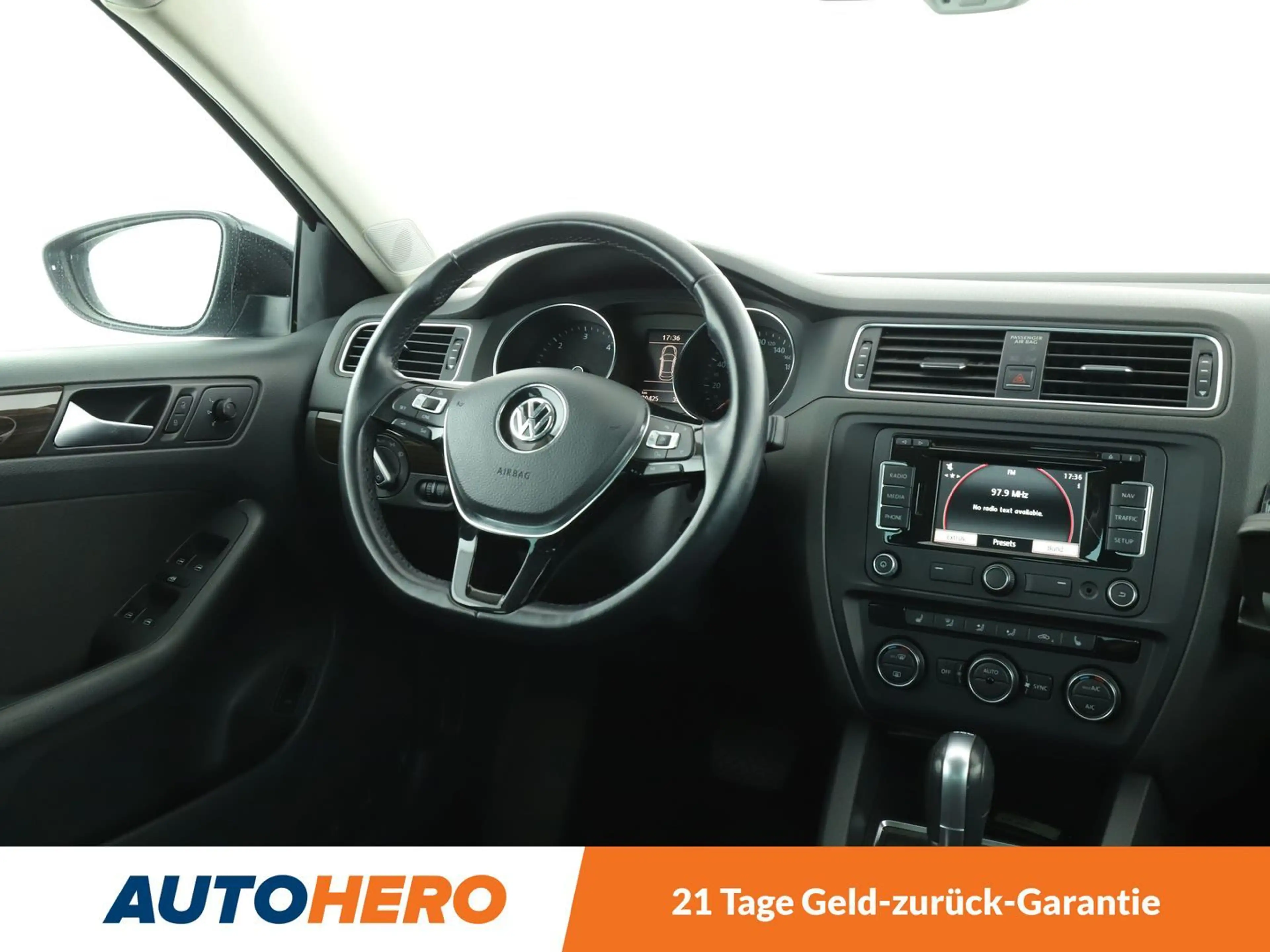 Volkswagen Jetta 2.0 TDI BM Aut.*NAVI*XENON*TEMPO*PDC* — photo 13