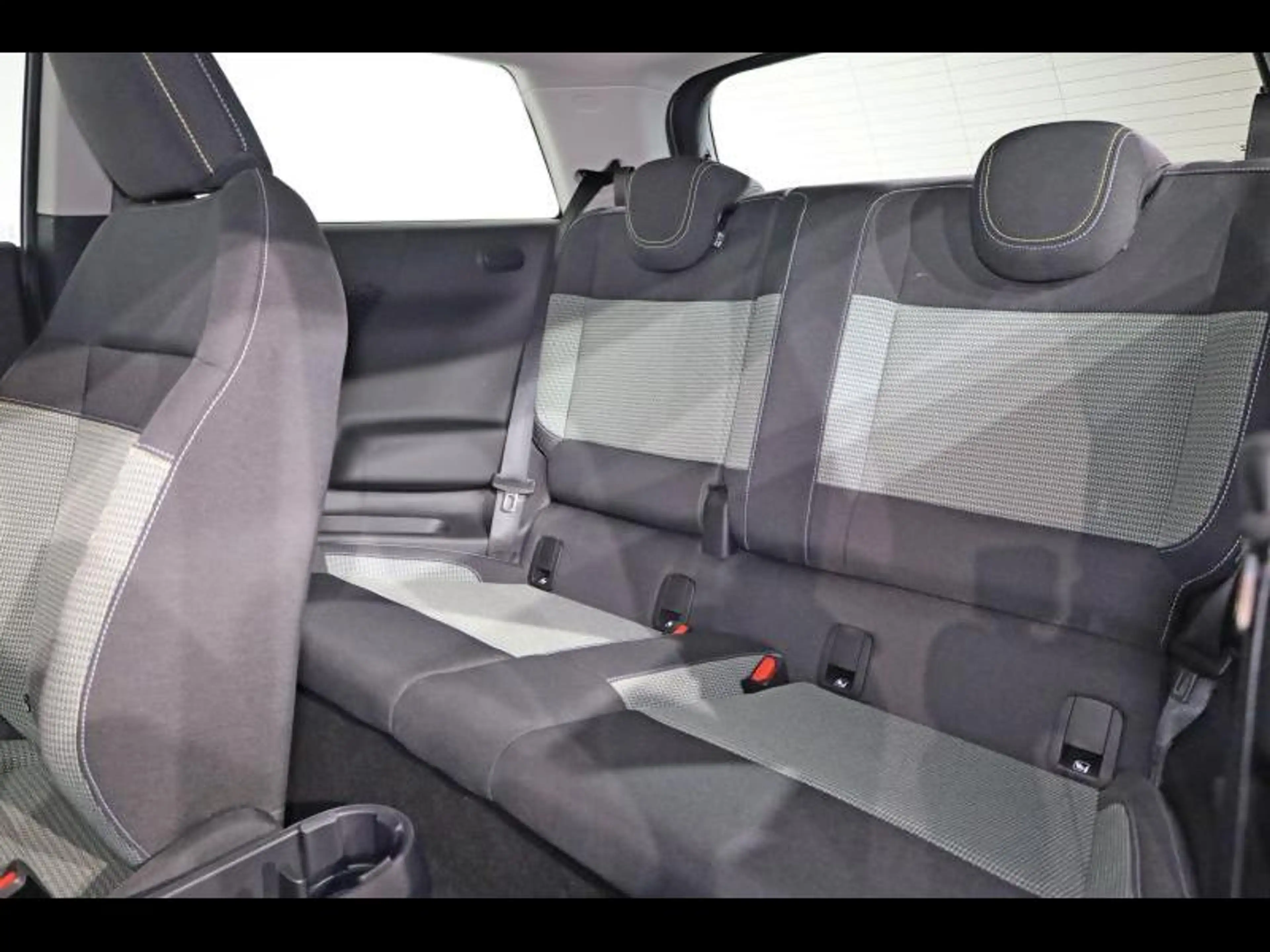 MINI Cooper E — photo 10