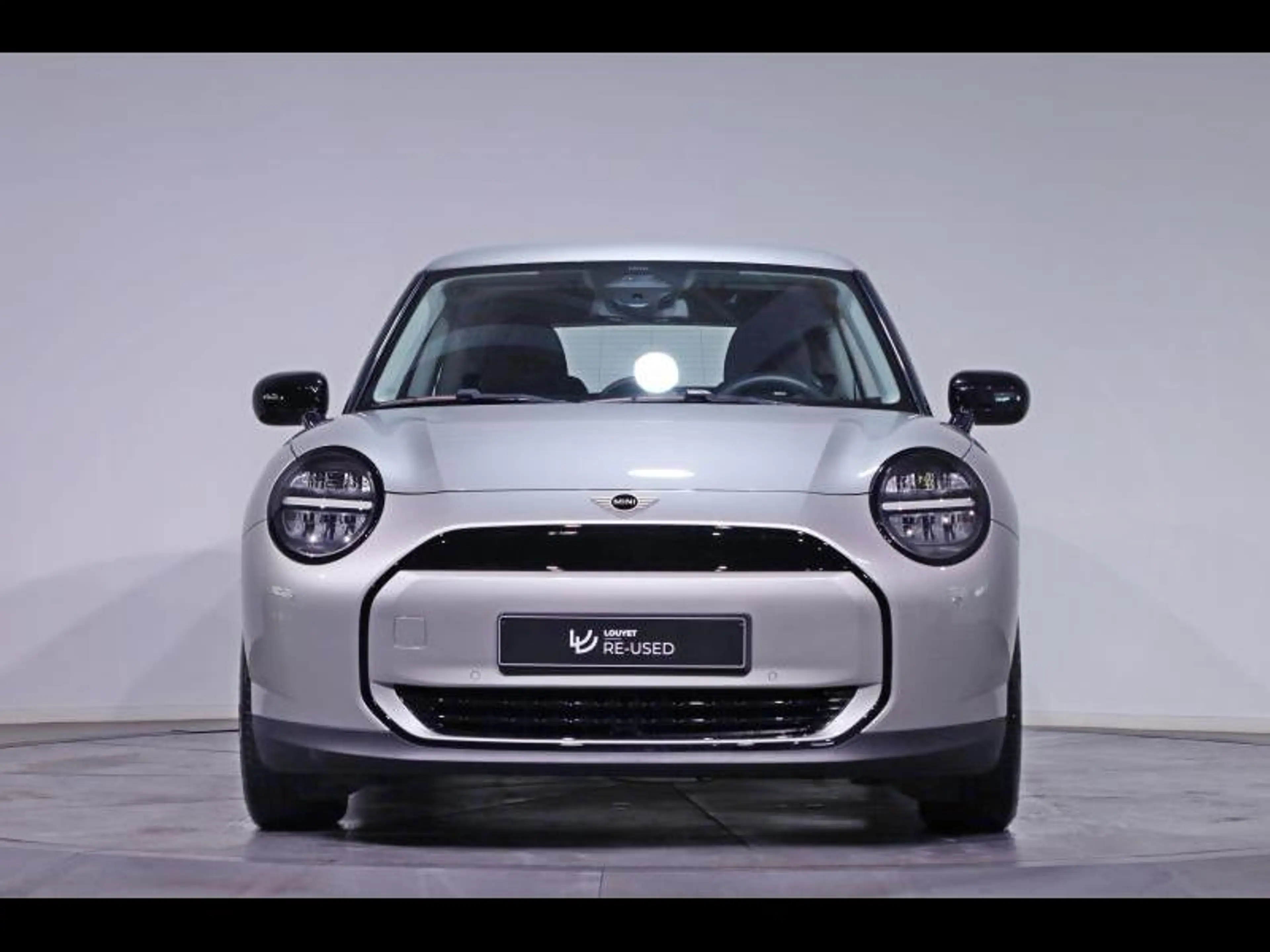 MINI Cooper E — photo 2