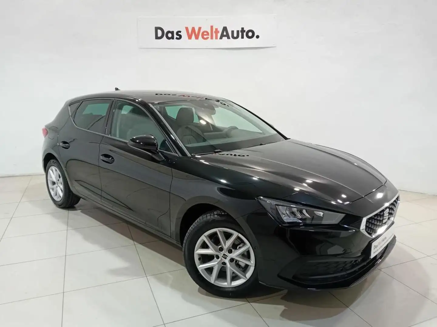 SEAT Leon 1.5 eTSI S&S Style 25ª Aniversario DSG-7 115 Schwarz - 1
