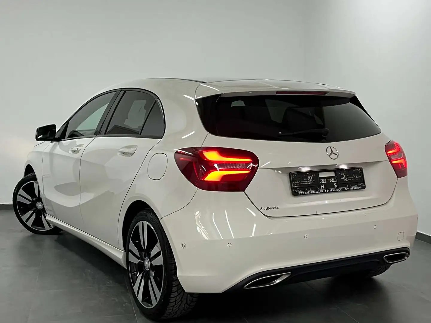 Mercedes-Benz A 180 EU6c - d - Boite auto - Navi - Airco - Xenon Blanc - 2