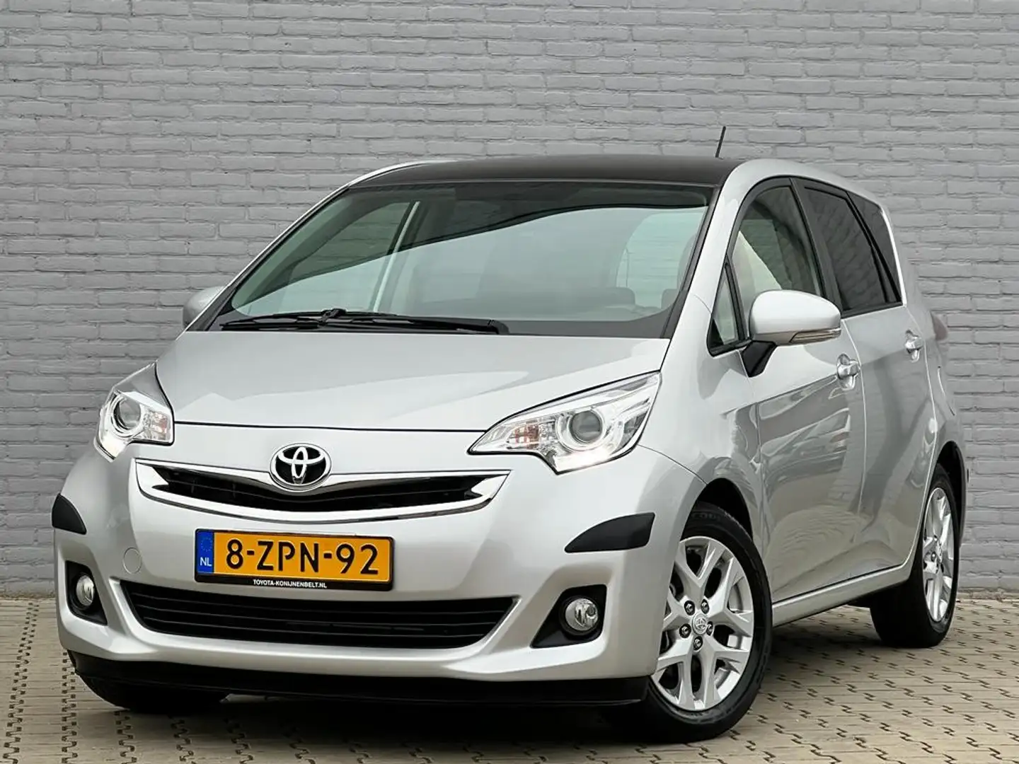 Toyota Verso-S 1.3 VVT-i Trend Automaat Silver - 2
