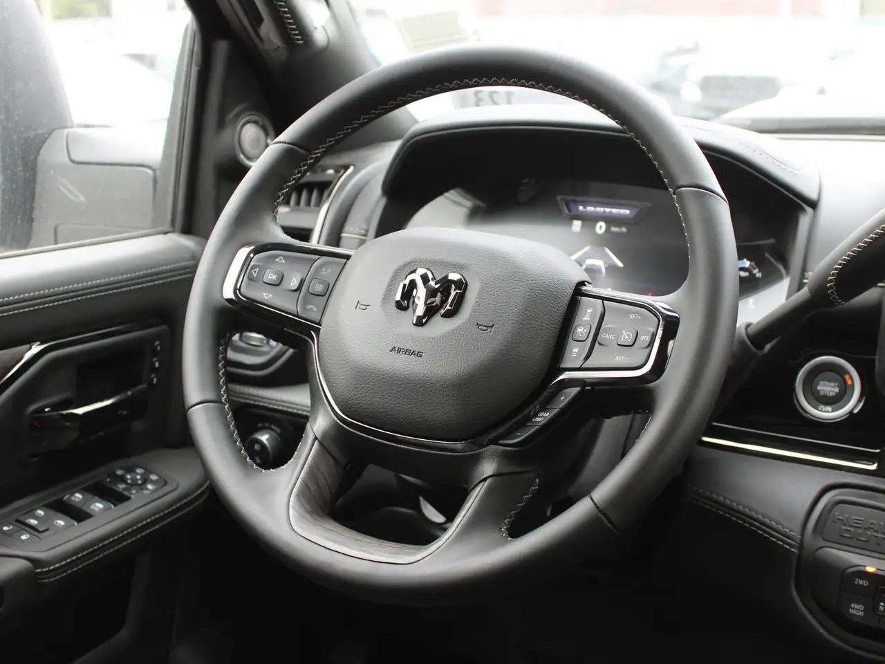 RAM 3500 снимка RAM 3500