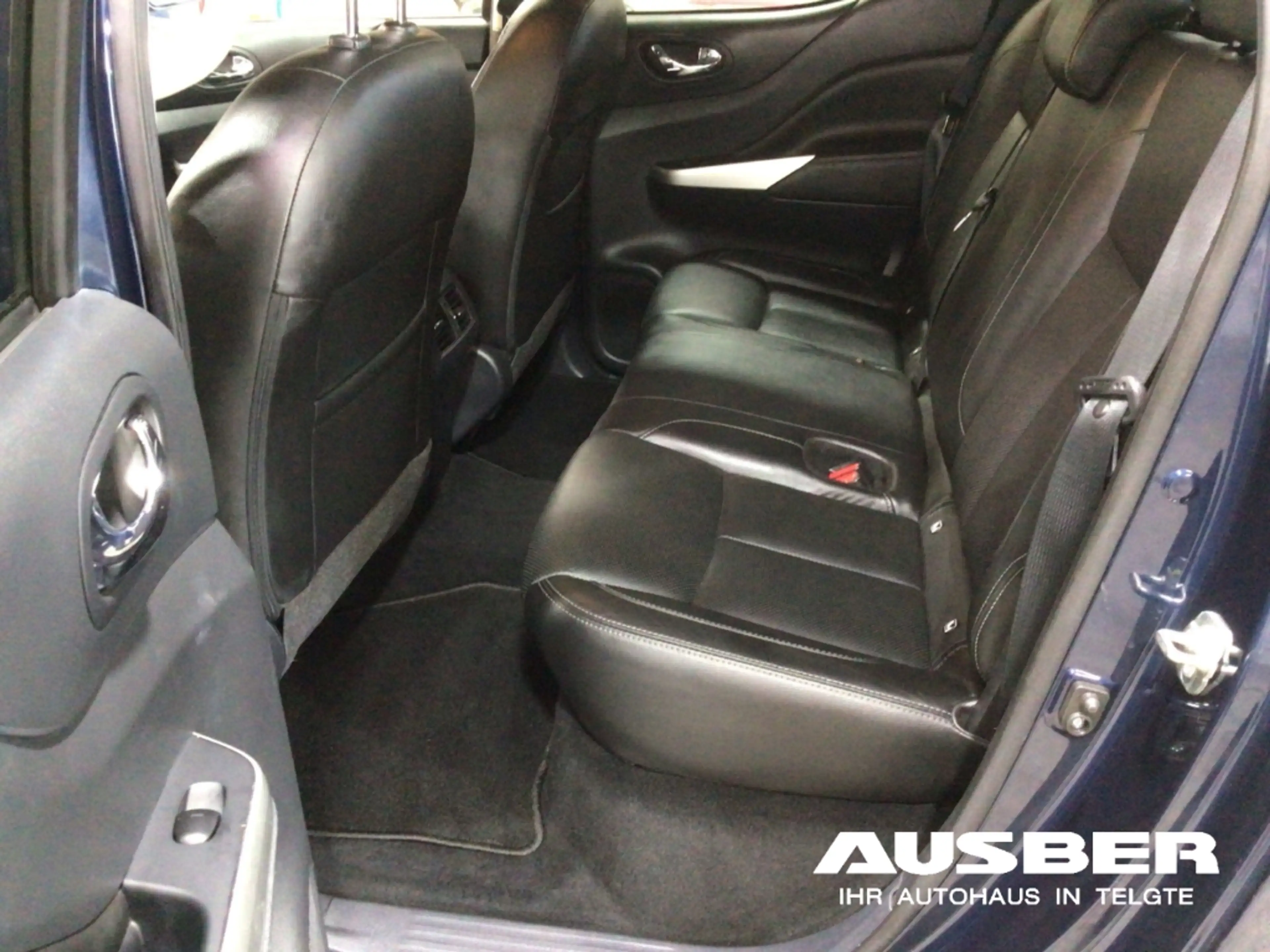 Nissan Navara Tekna Double Cab 4x4 6MT AHK 3,5to Ladeflächenbesc — photo 8