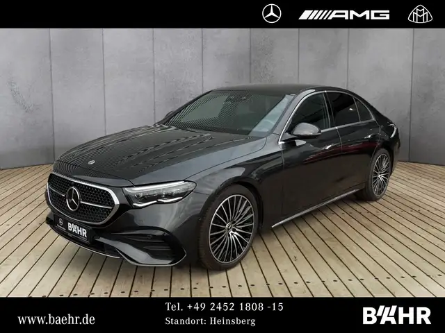 Mercedes-Benz 220 main image