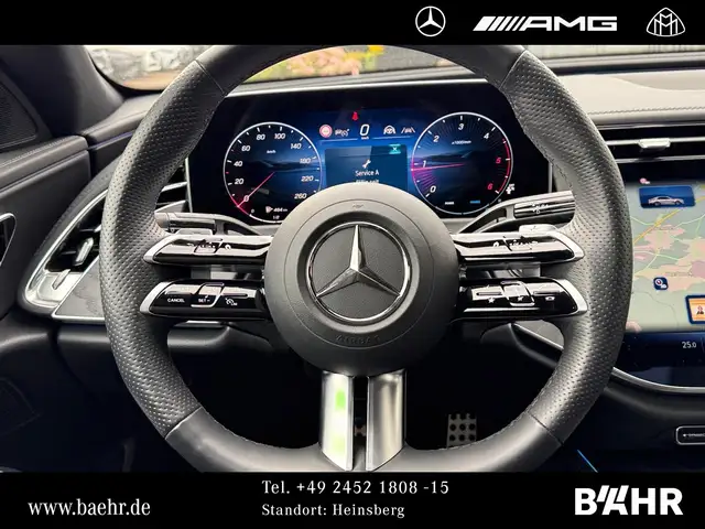 Mercedes-Benz 220 view 13