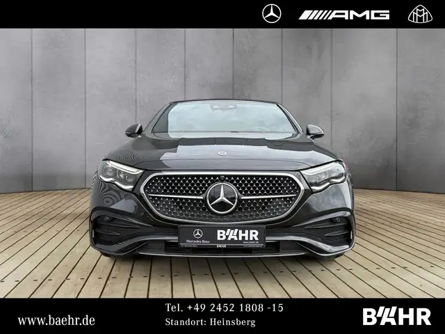 Mercedes-Benz 220 view 7
