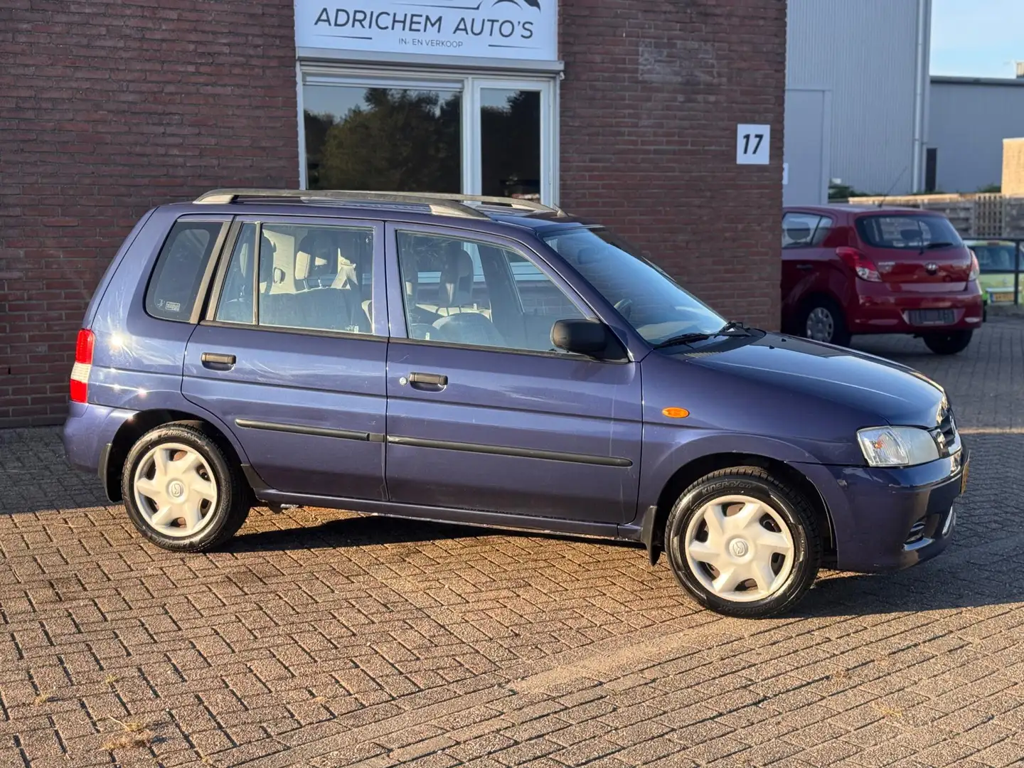 Mazda Demio 1.5 Exclusive Elec Ramen Automaat Blauw - 2