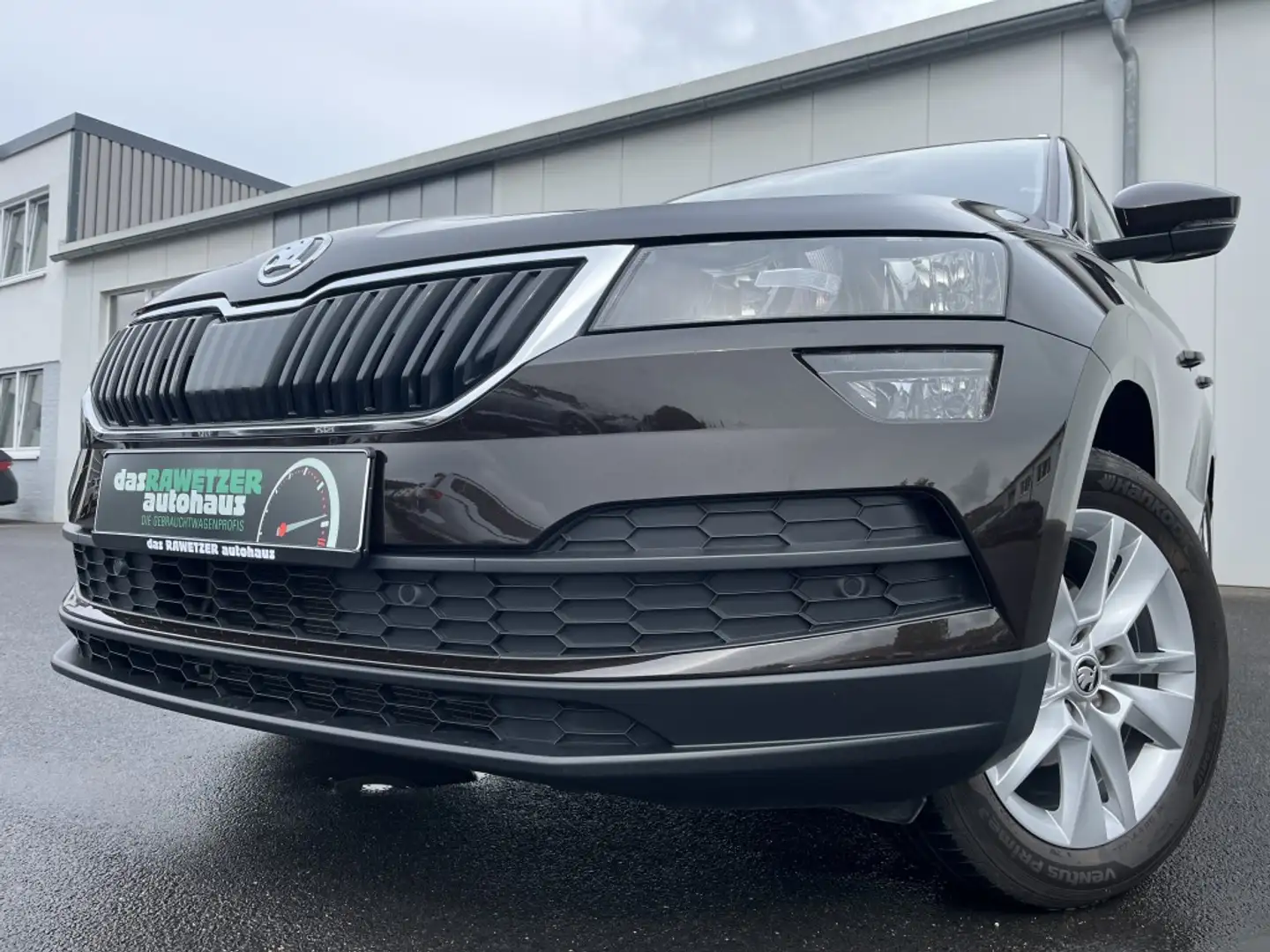 Skoda Karoq 1.6 TDI DSG Style 156€ m. 20% Anzahlung AHK Virt Коричневый - 1