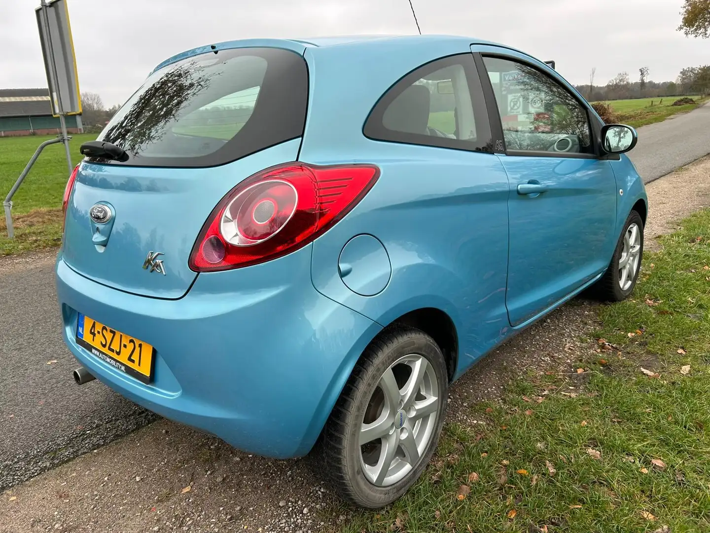 Ford Ka/Ka+ 1.2 Style start/stop dealer ond. airco lichtmetale Bleu - 2