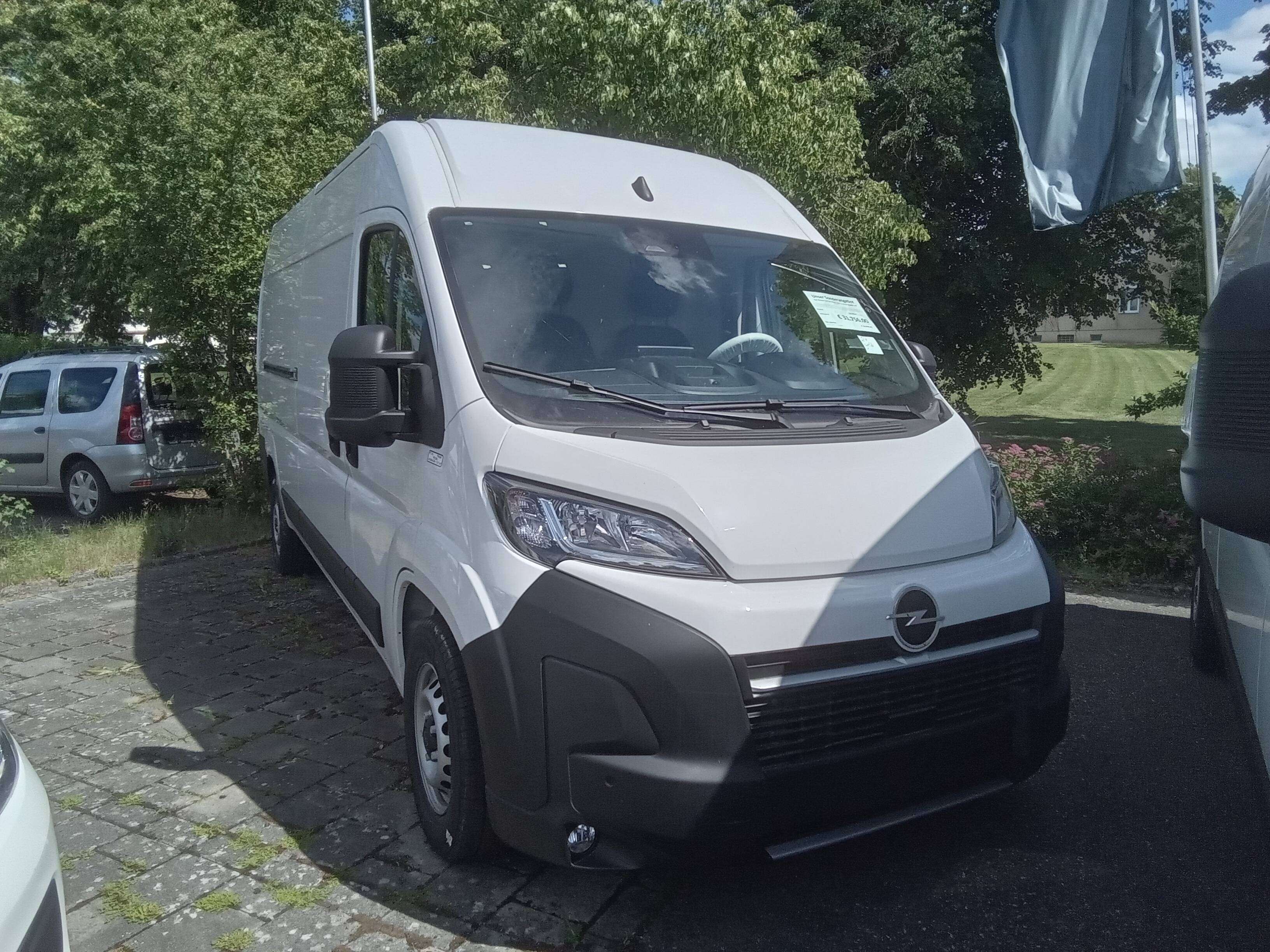 Opel Movano