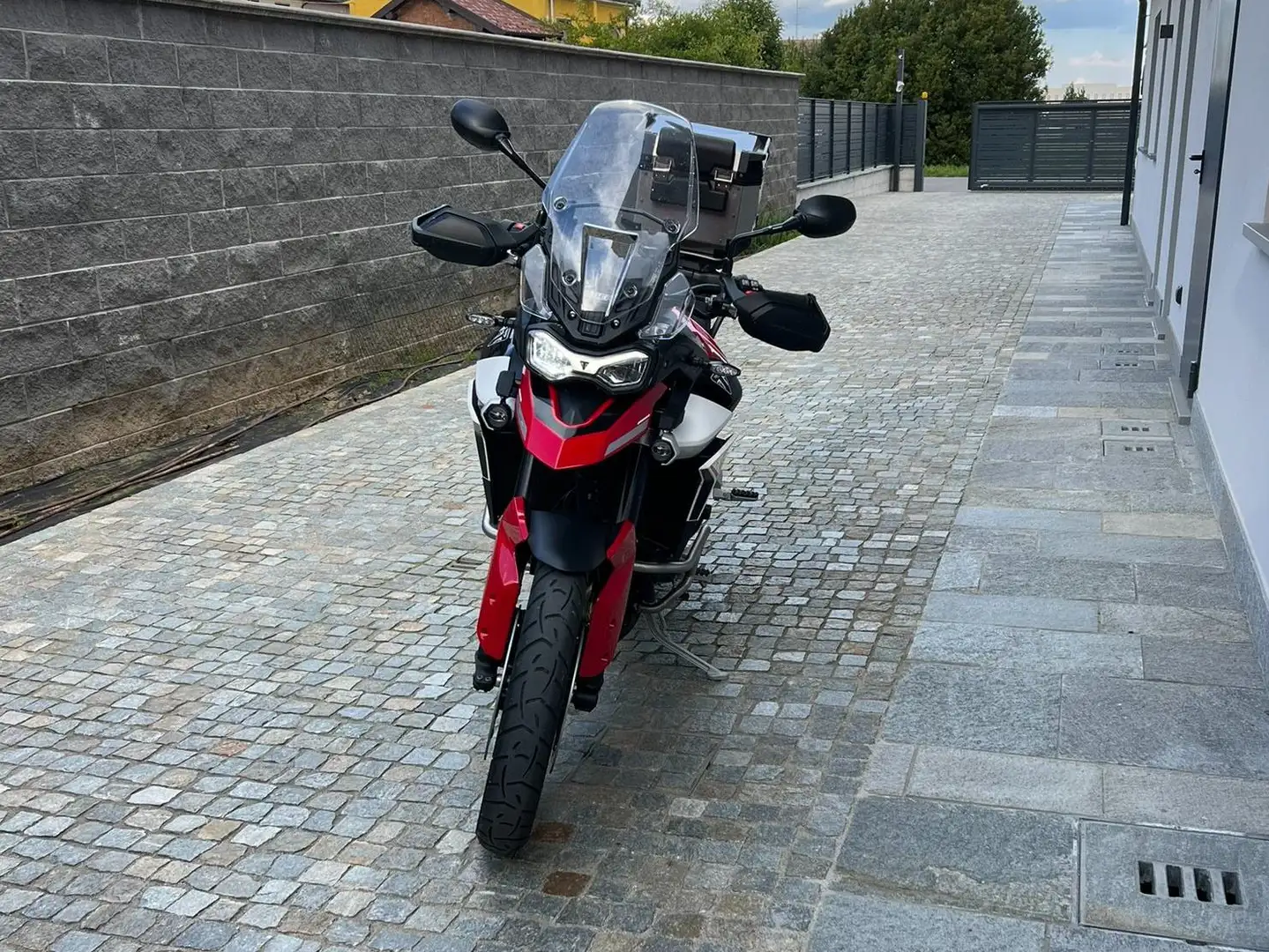 Triumph Tiger 900 GT Aragon Edition Roşu - 1