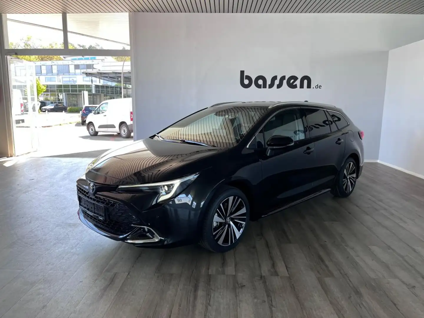Toyota Corolla 2.0 Hybrid Touring Sports Teamplayer Schwarz - 2