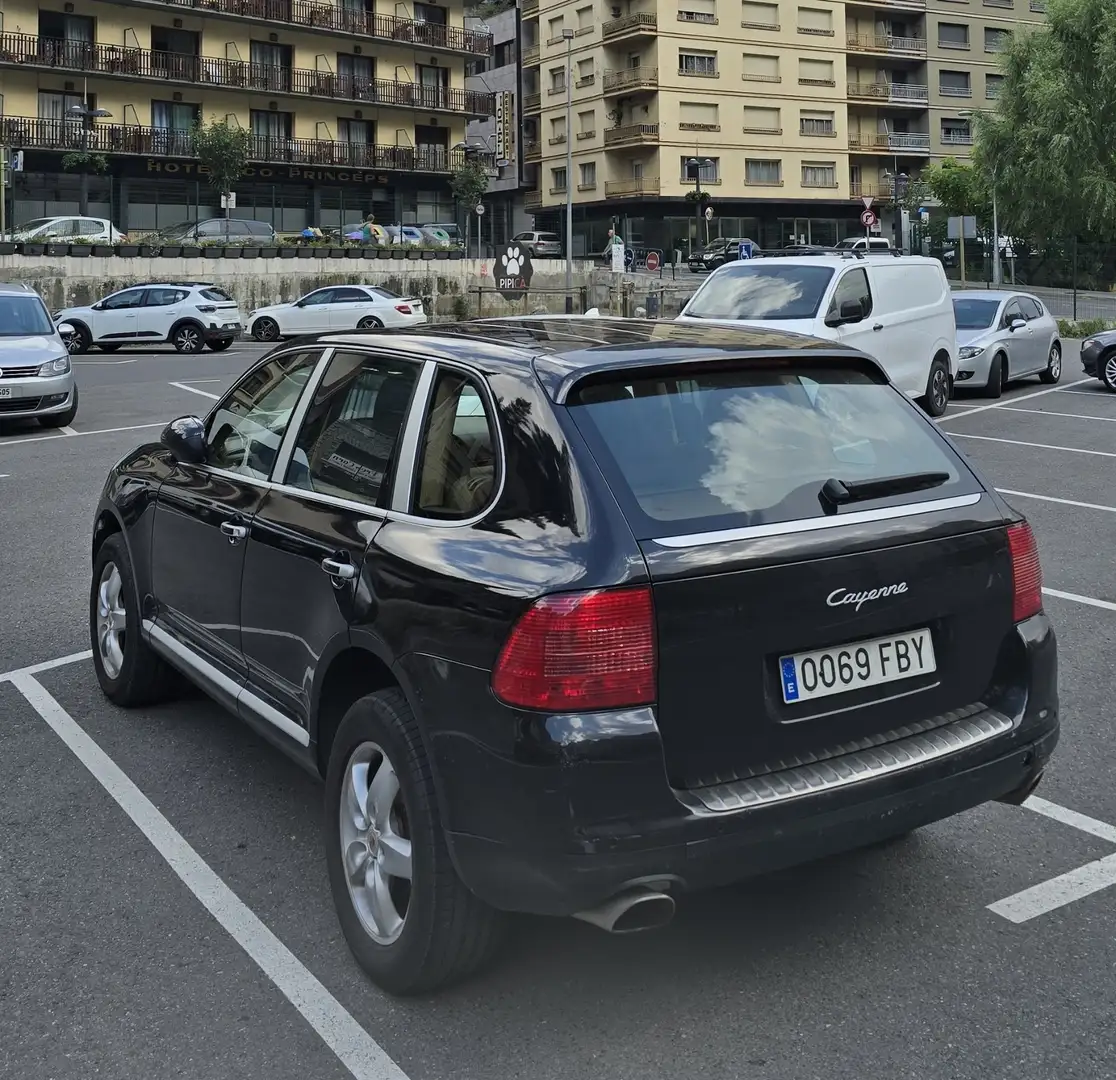 Porsche Cayenne V6 Auto - 2