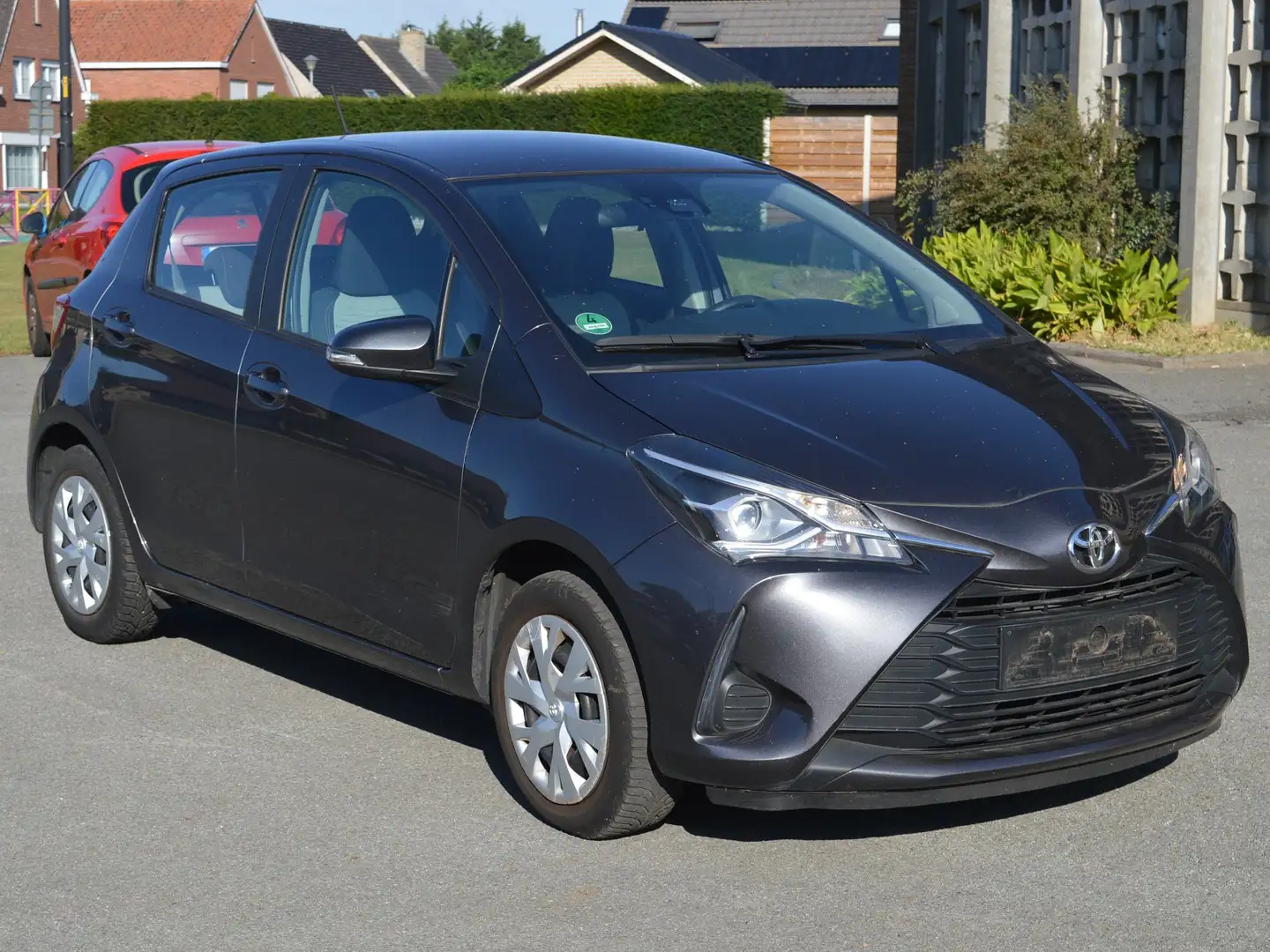 Toyota Yaris Yaris 1.0 VVT-i Comfort Camera + airco!! Grijs - 2