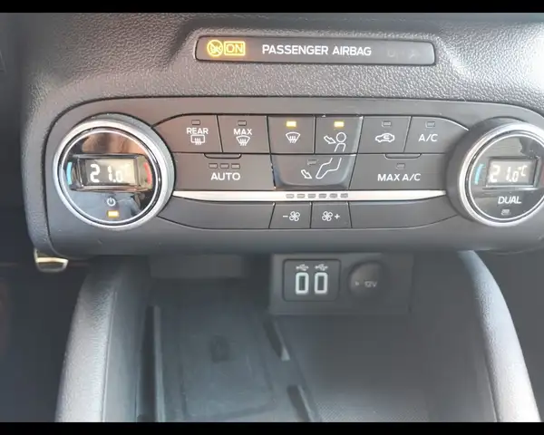 Ford Focus view 10