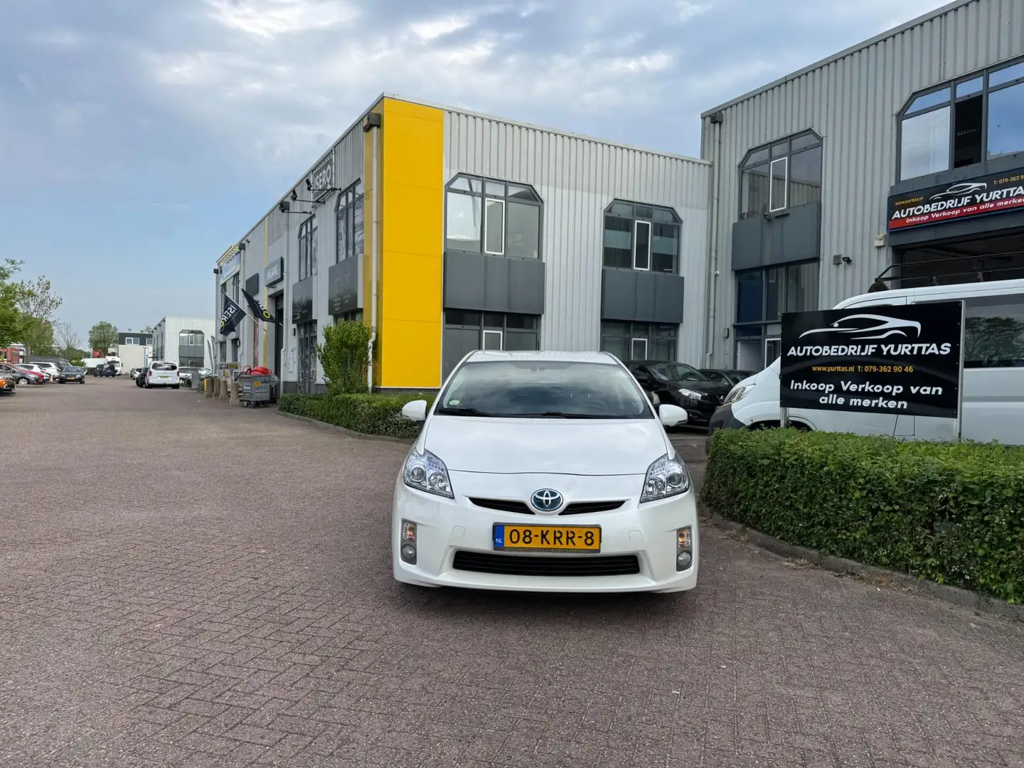 Toyota Prius 1.8 Aspiration Blanc - 2
