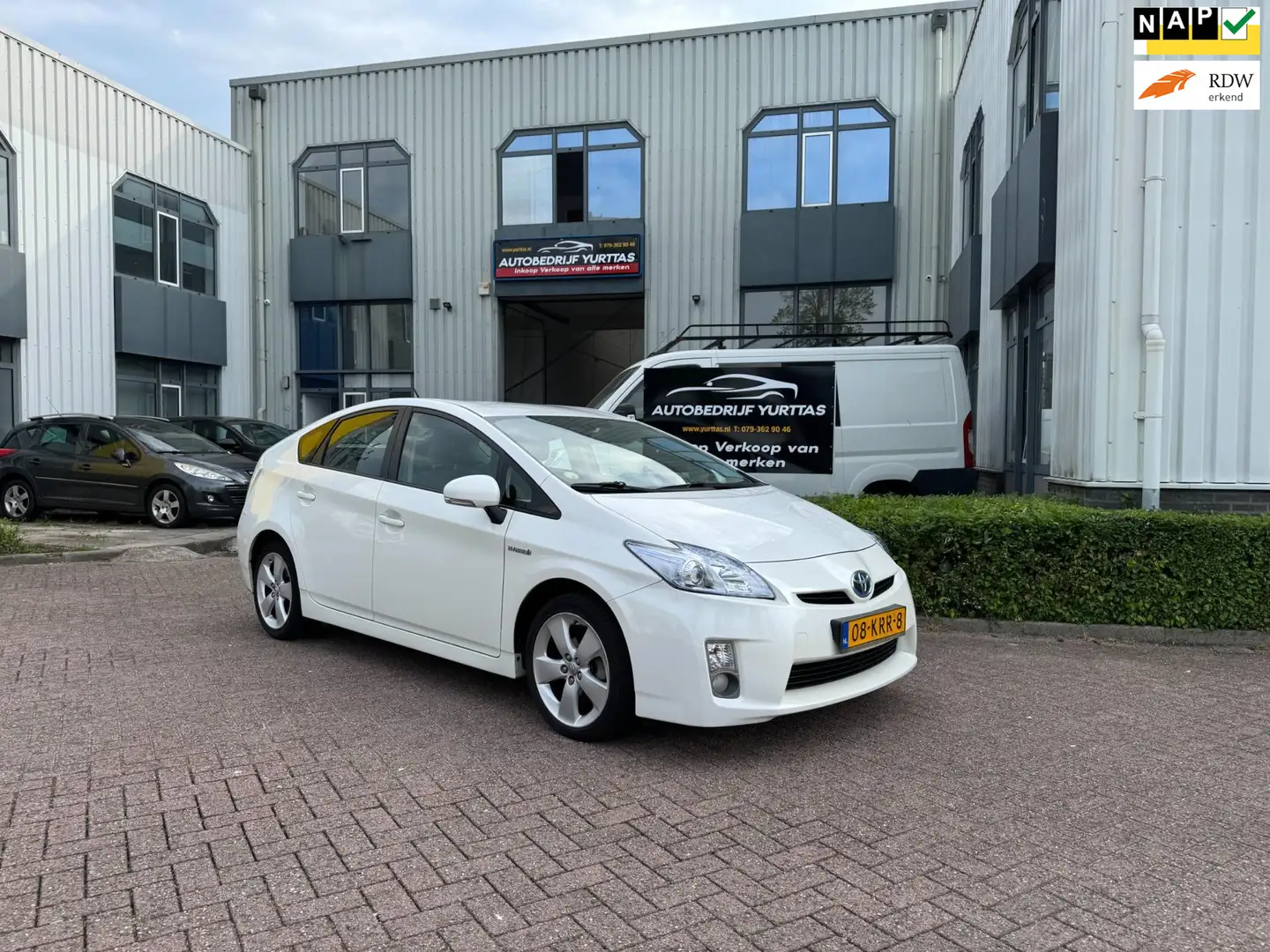 Toyota Prius 1.8 Aspiration Blanc - 1