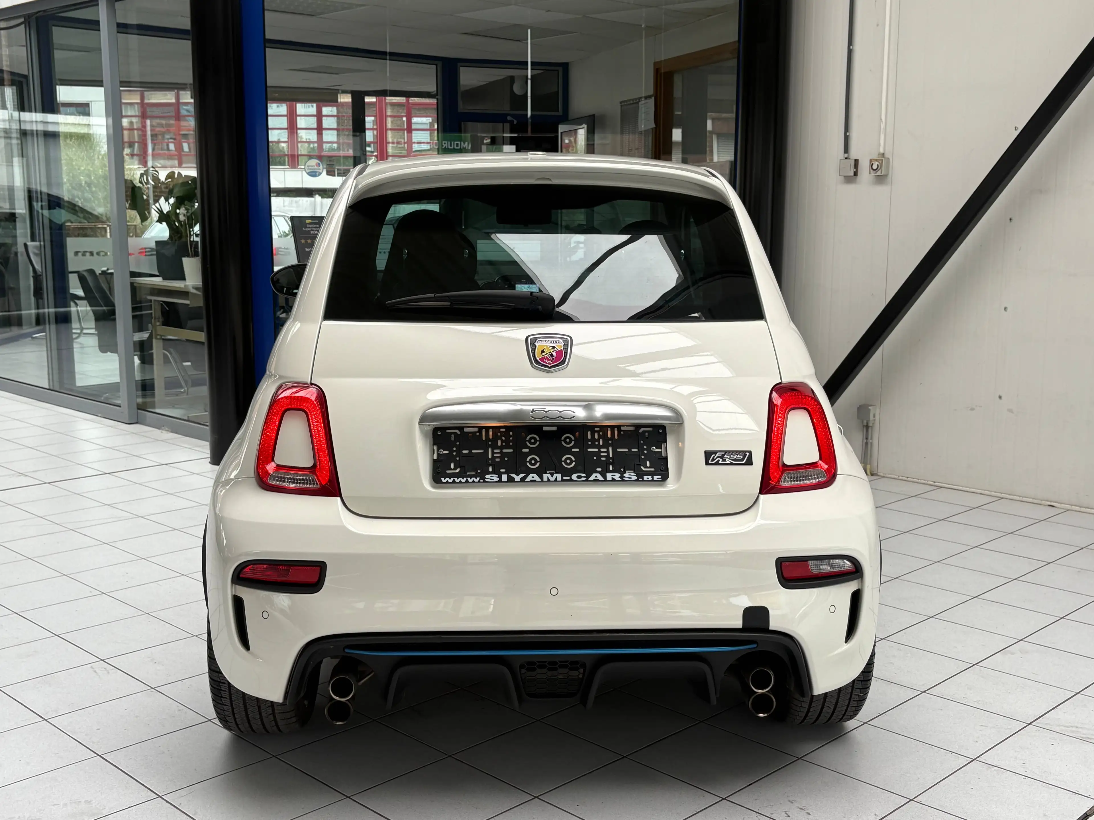 Fiat 500 Abarth 1.4i *F595 * GPS * PDC * JANTES * CARNET * SPORT * — photo 4