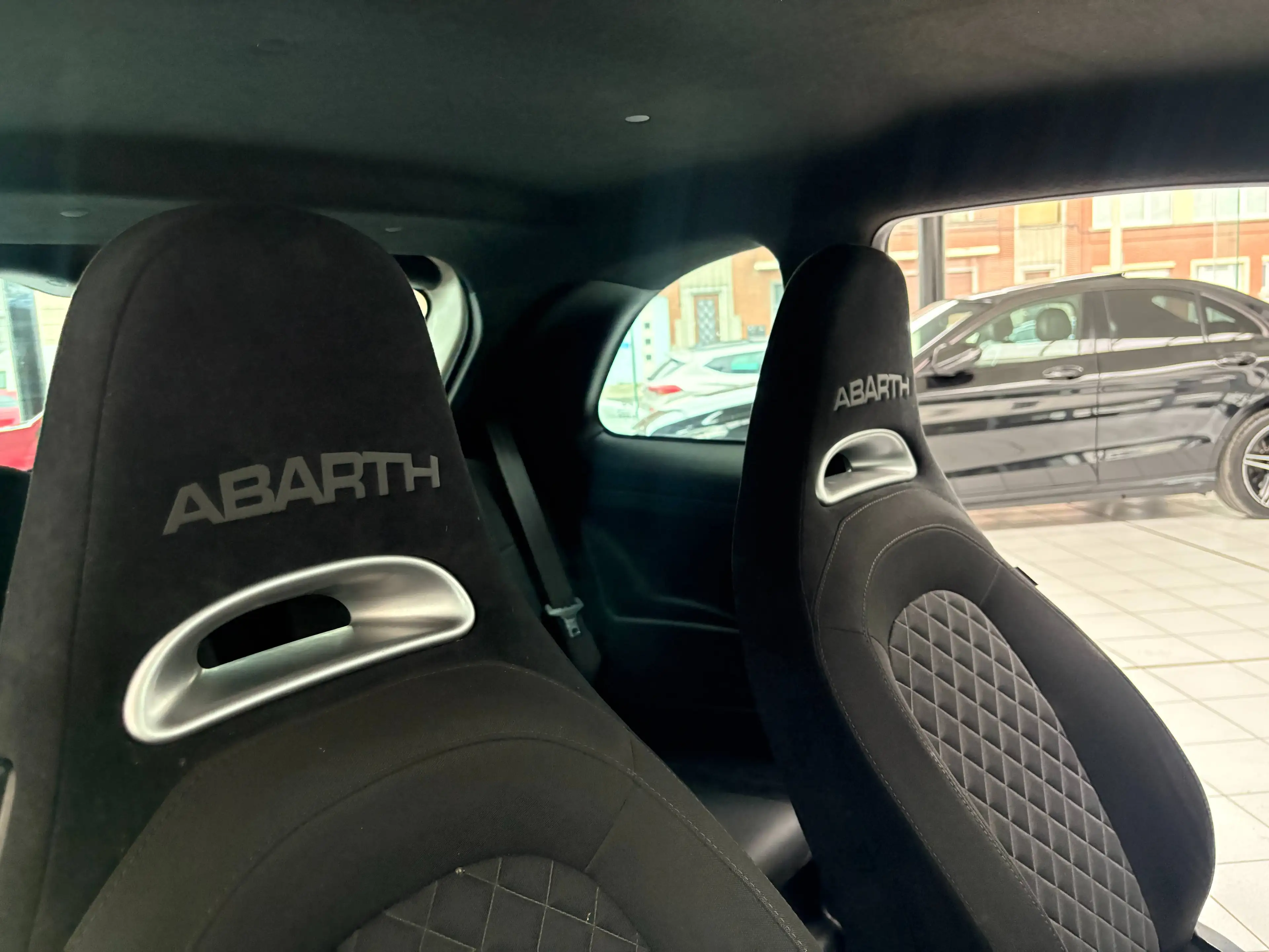 Fiat 500 Abarth 1.4i *F595 * GPS * PDC * JANTES * CARNET * SPORT * — photo 11