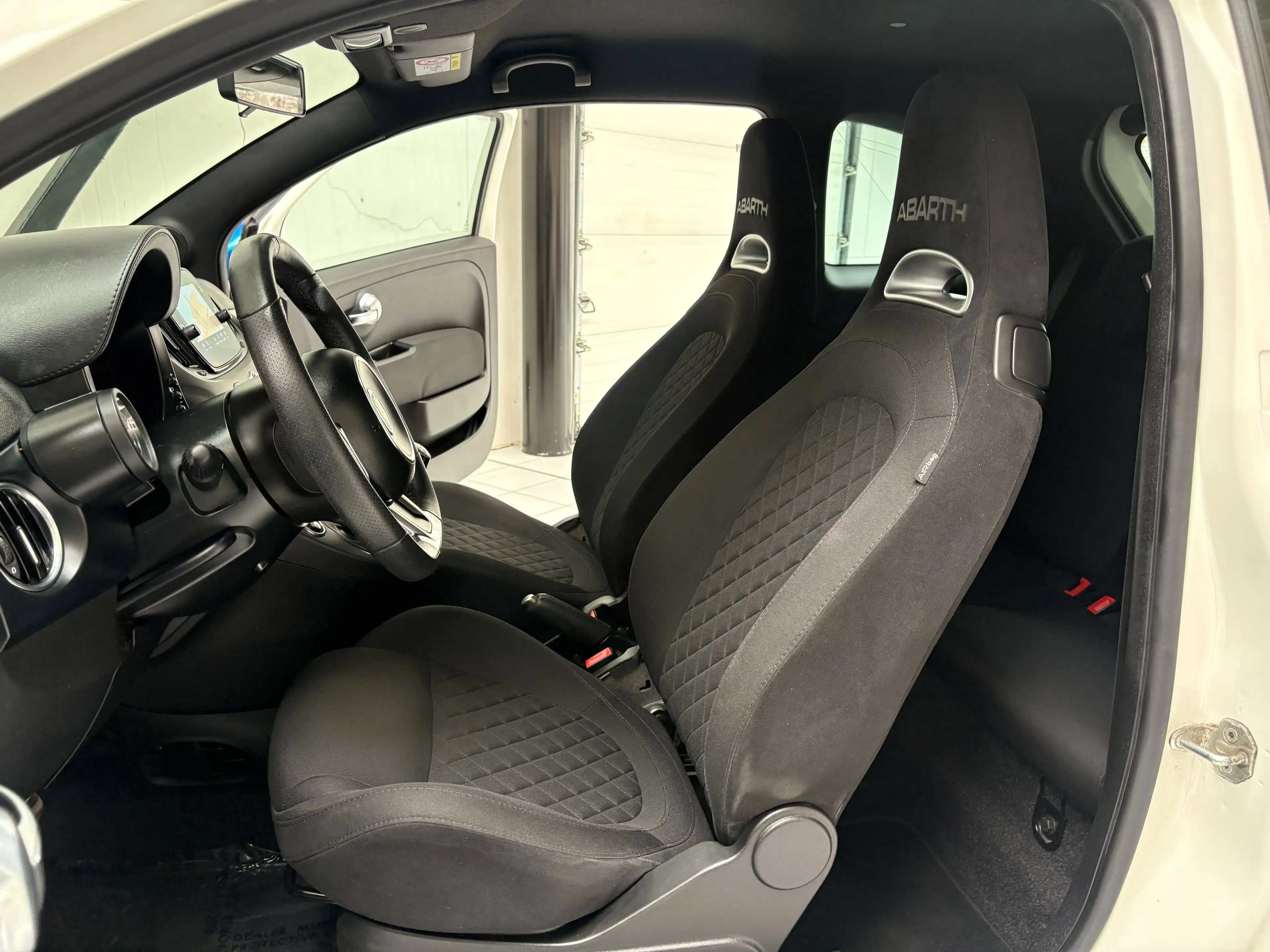 Fiat 500 Abarth 1.4i *F595 * GPS * PDC * JANTES * CARNET * SPORT * — photo 13