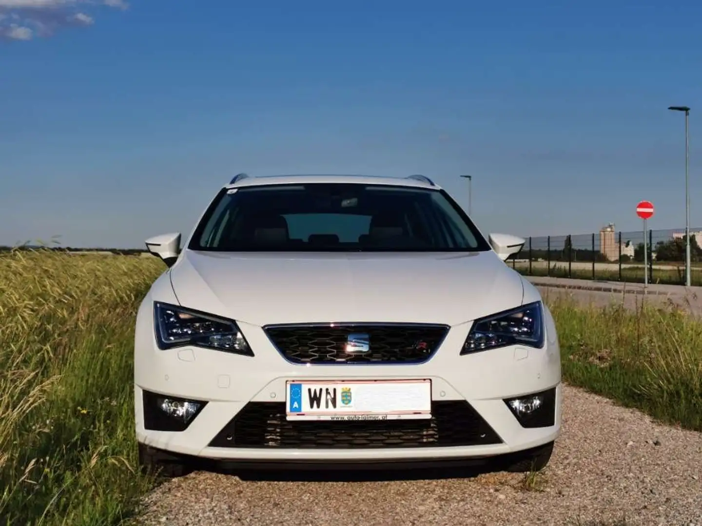SEAT Leon Leon ST FR 1,4 TSI Start-Stop FR Start-Stopp Weiß - 1