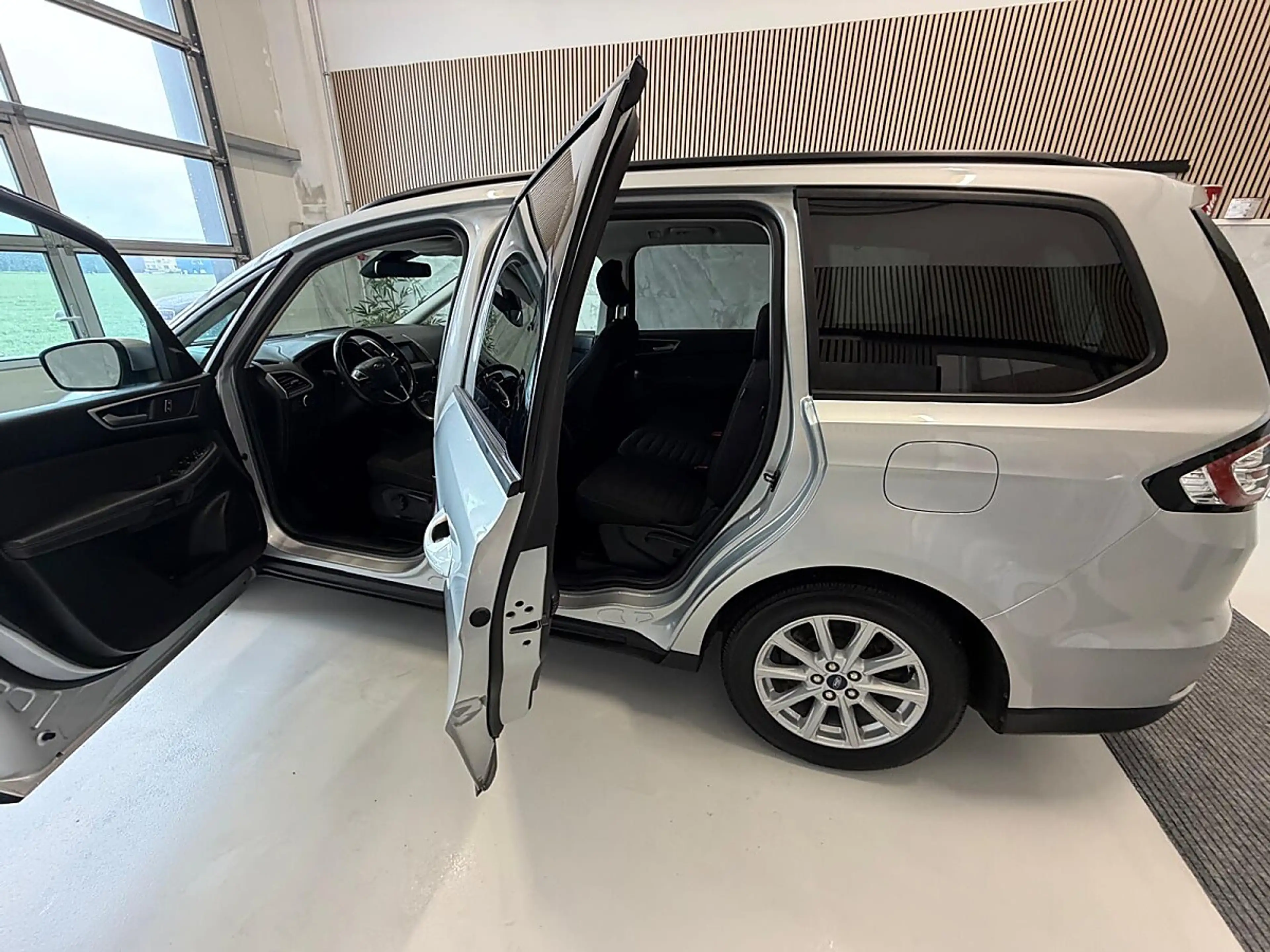 Ford Galaxy 2,0 EcoBlue SCR Titanium Anhängerkupplung, Zusa... — photo 14