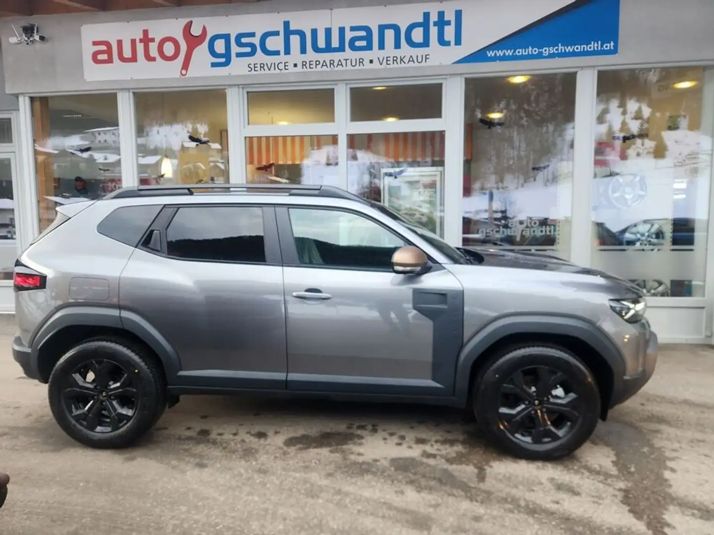 Dacia Duster TCe 130 Extreme 4x4 Grau - 2