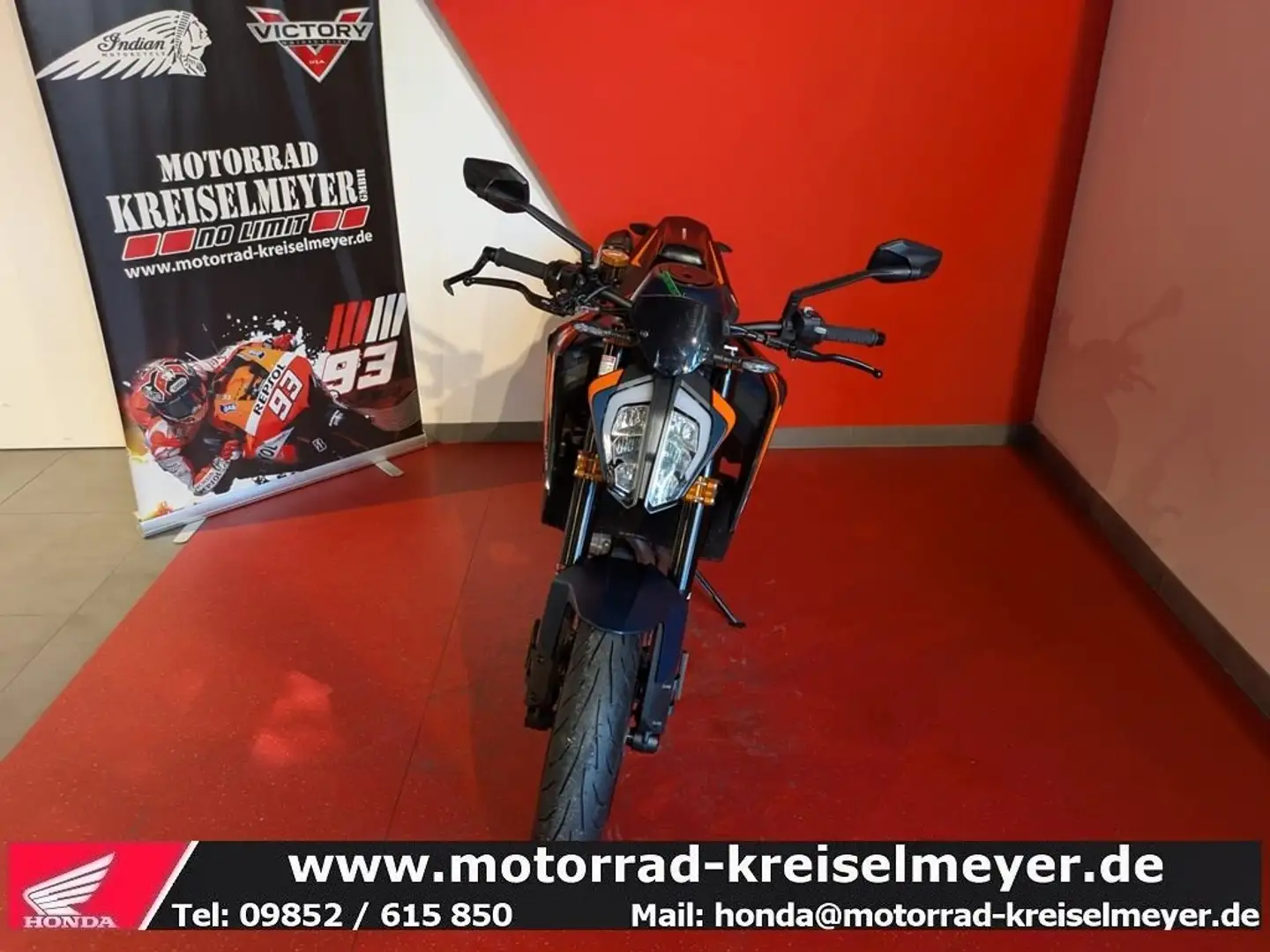KTM 890 Duke Top gepflegter Zustand aus 1. Hand mit Zubehör! Zwart - 2