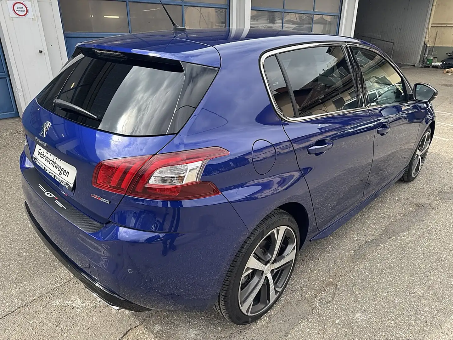 Peugeot 308 1,6 BlueHDI 120 GT Line S&S Blau - 2