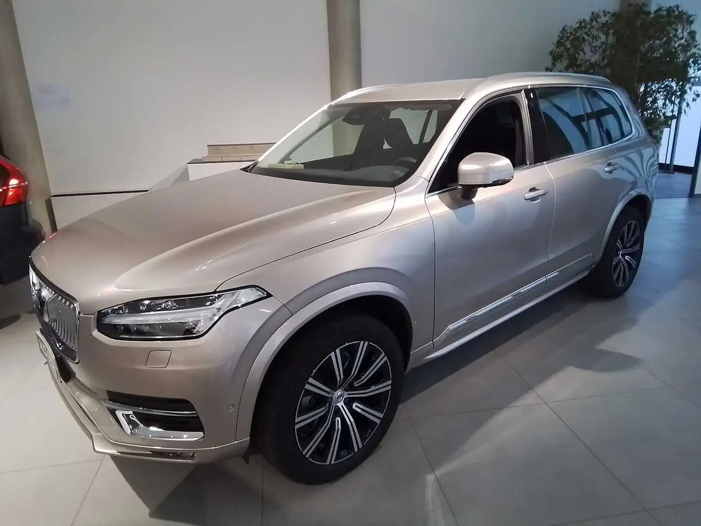 Volvo XC90 Plus, B5 AWD Mild hybrid, Diesel, Bright, 7 Sedili Gri - 1