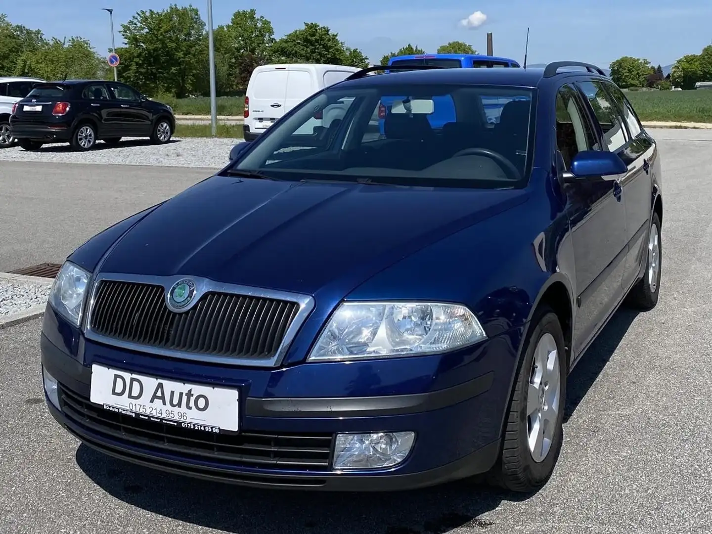 Skoda Octavia Combi Ambiente Klima HU + Ölservice neu Blau - 1