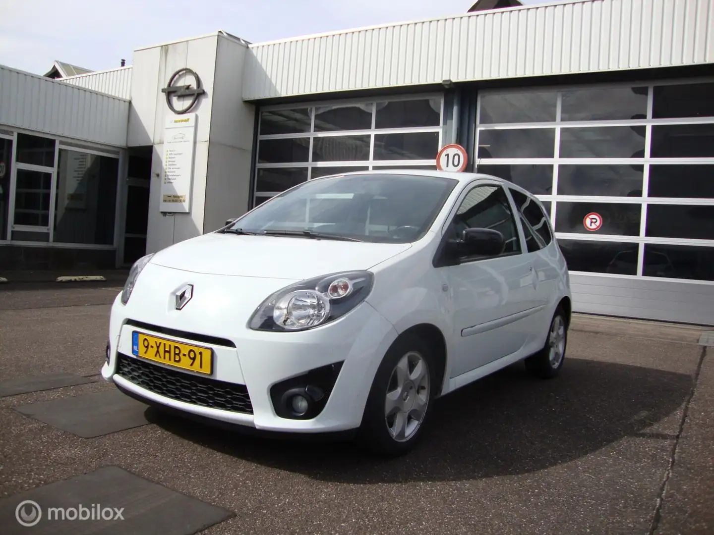Renault Twingo 1.2-16V Airco en N.a.p en nieuwe APK Wit - 1
