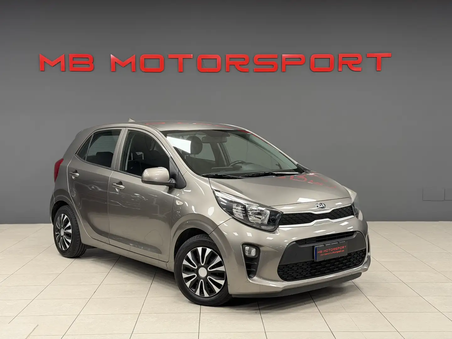 Kia Picanto Picanto 1.0 dpi X Line Gpl Grau - 1