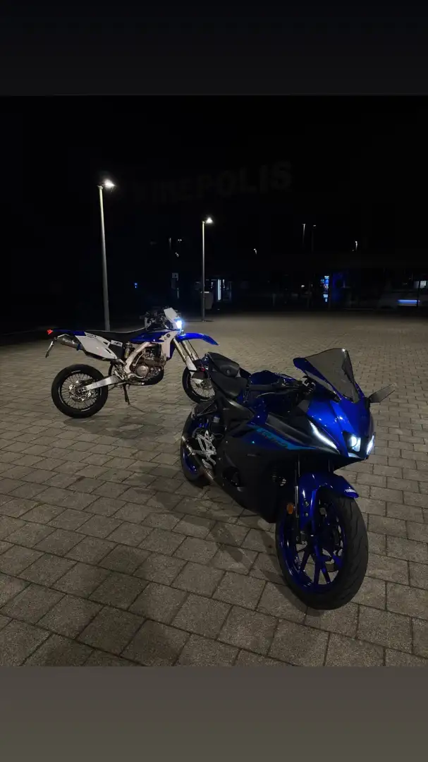 Yamaha YZF-R125 - 1