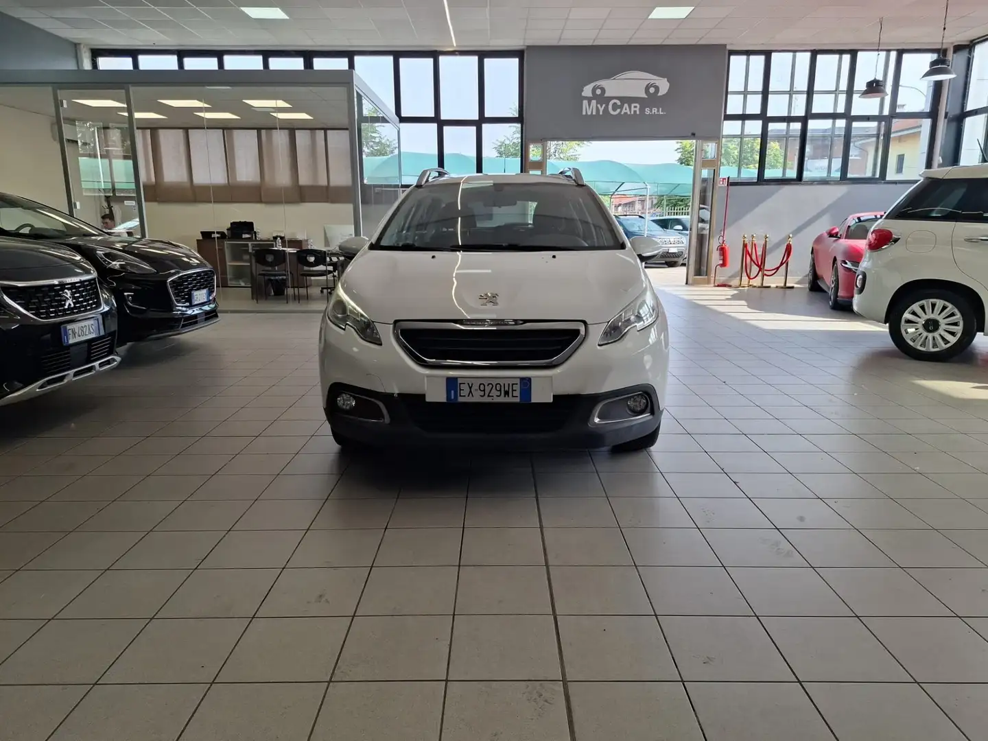 Peugeot 2008 Benzina Manuale - 2