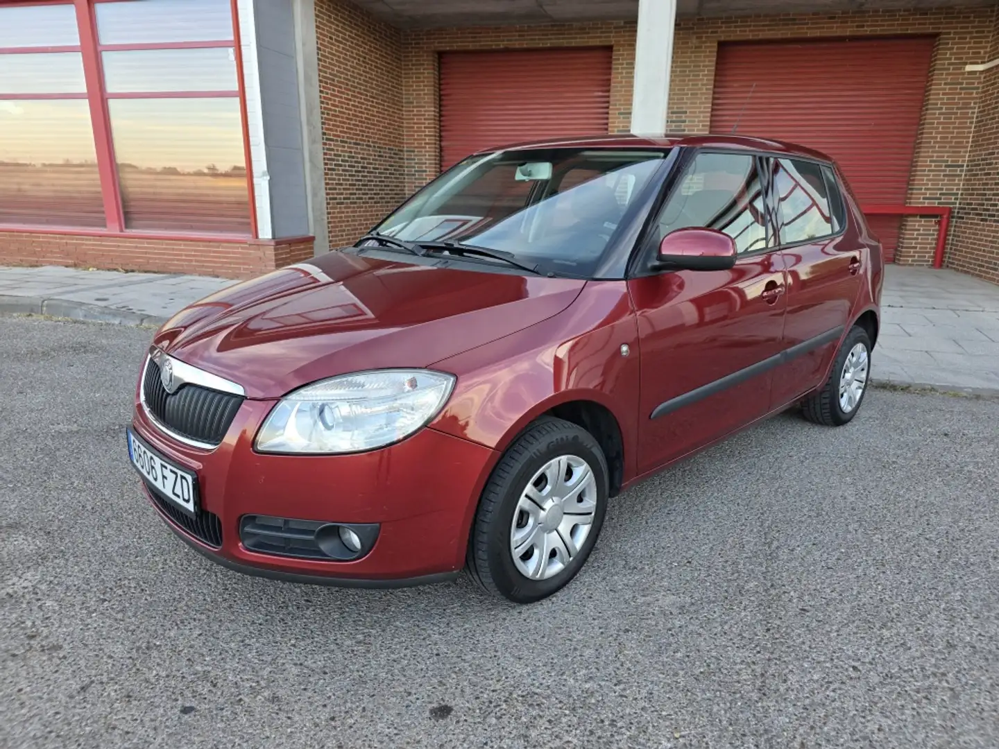 Skoda Fabia 1.4TDI Comfort 80 Burdeos - 1